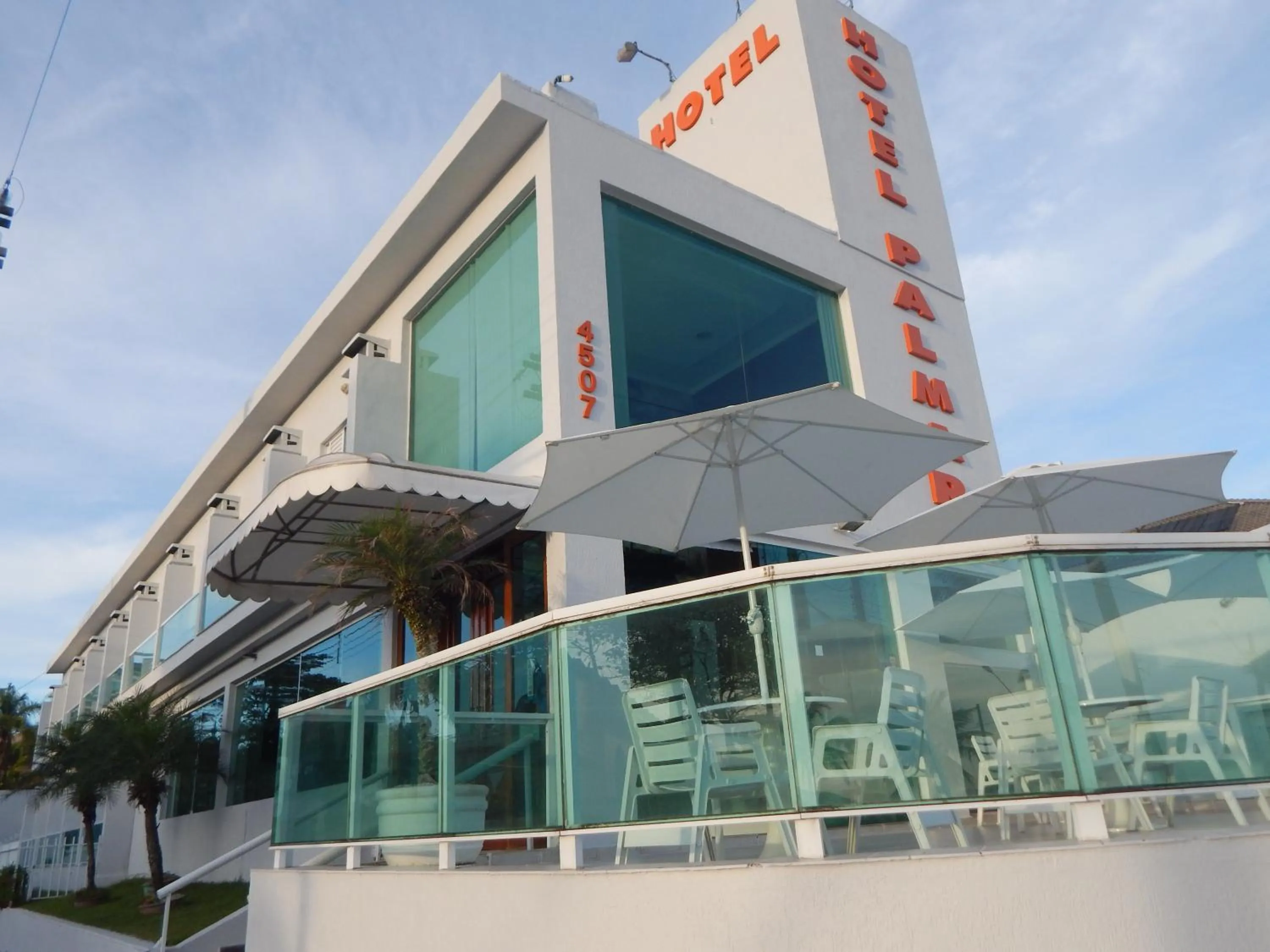 Property building in Hotel Palmar