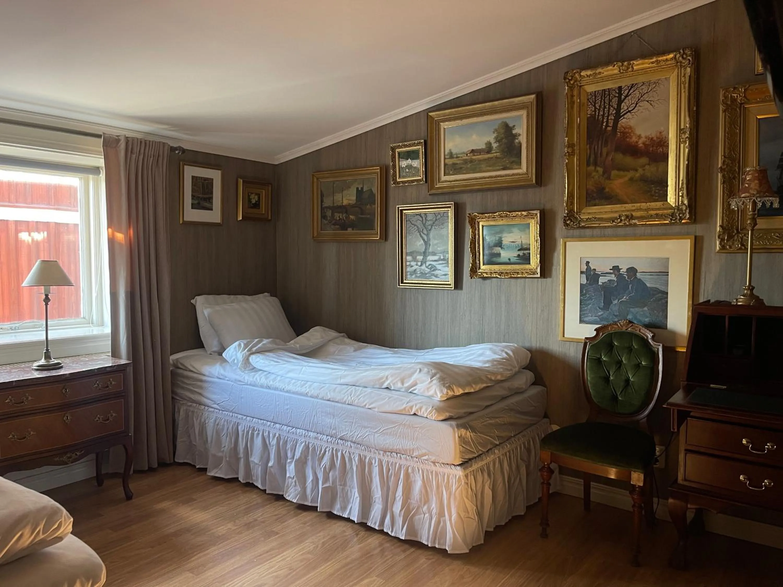 Property building, Bed in Hotell Vaxblekaregården