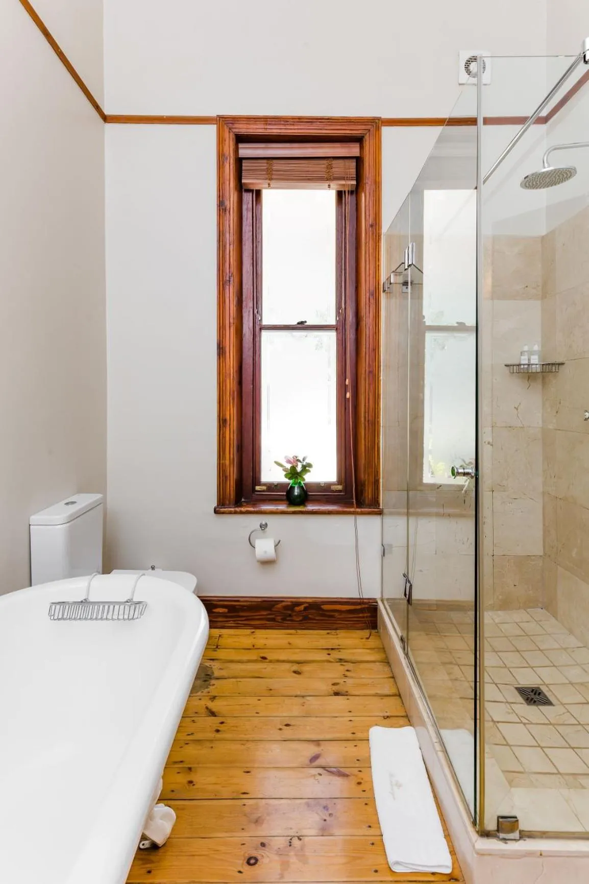Bathroom in Roosenwijn Guesthouse