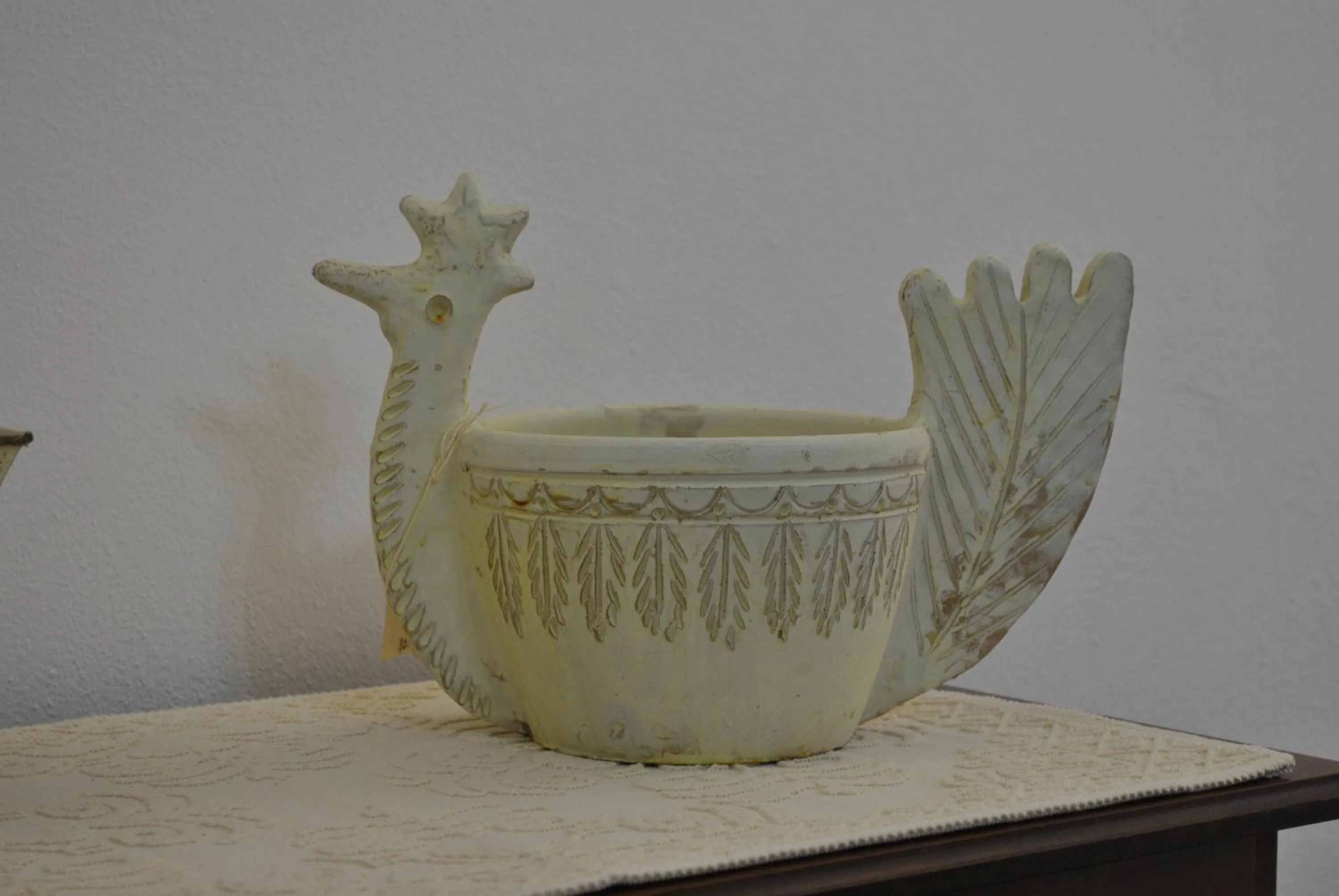 Decorative detail in Lewisrooms Domo