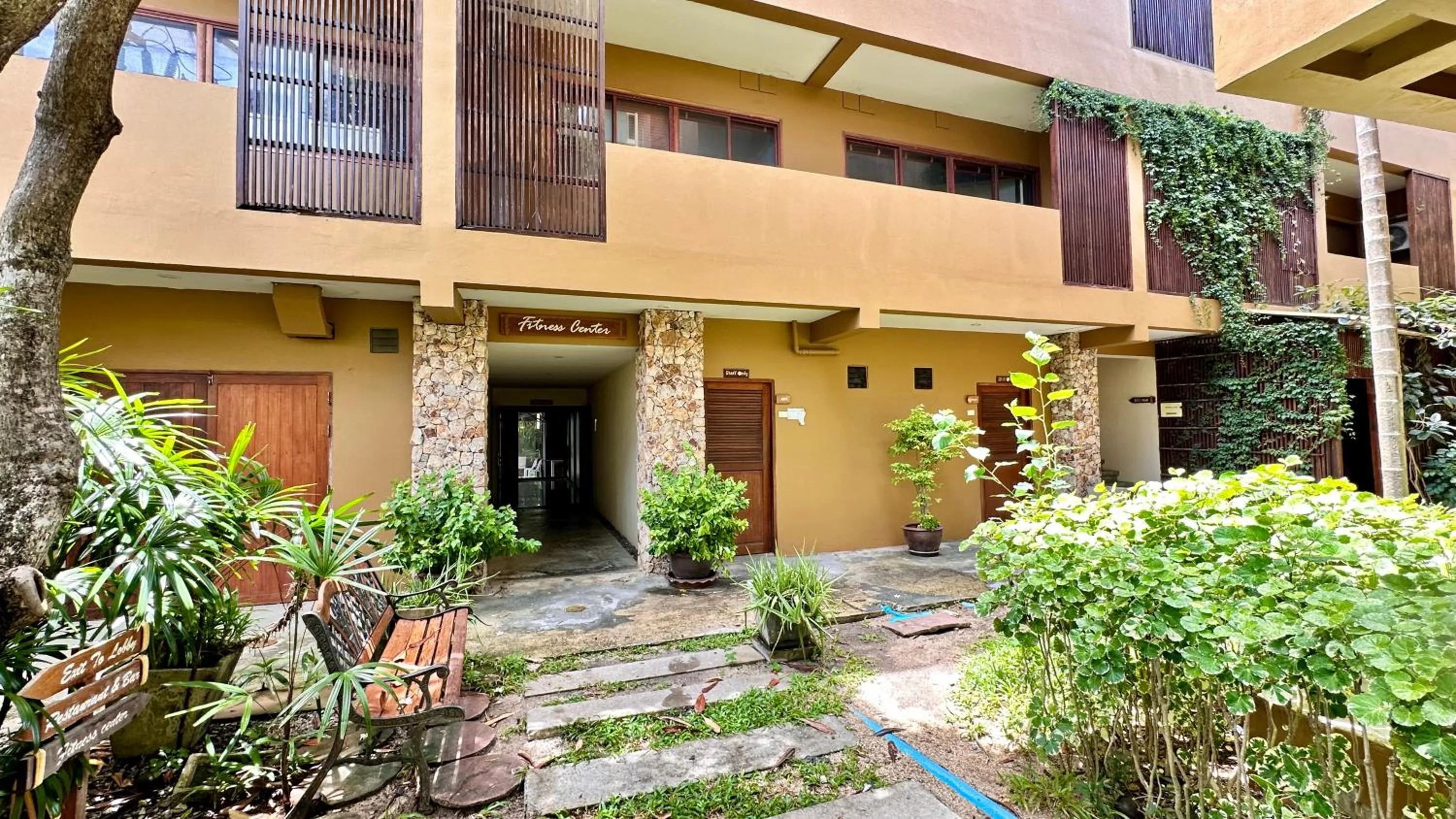 Area and facilities in Deva Beach Resort Samui