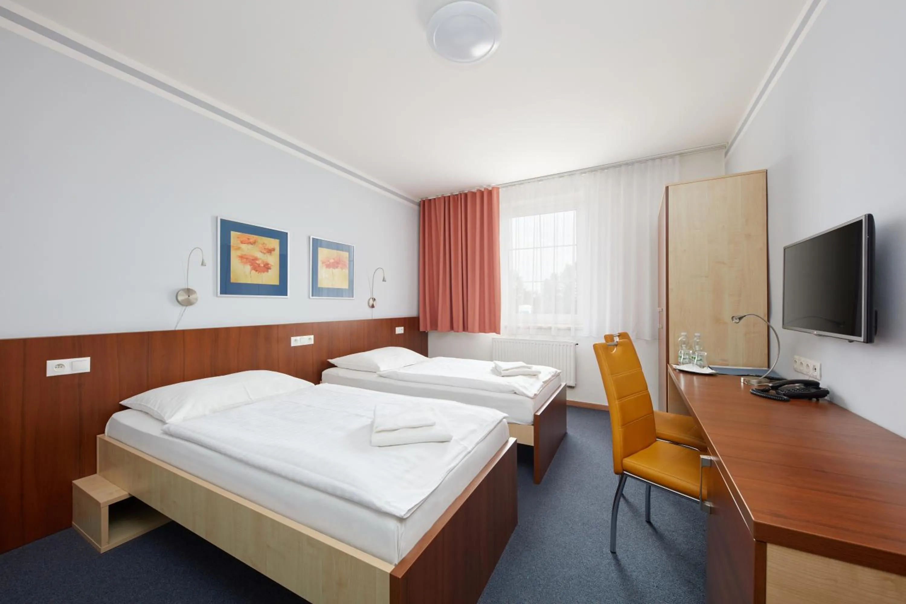 Bed in Hotel Nikolas