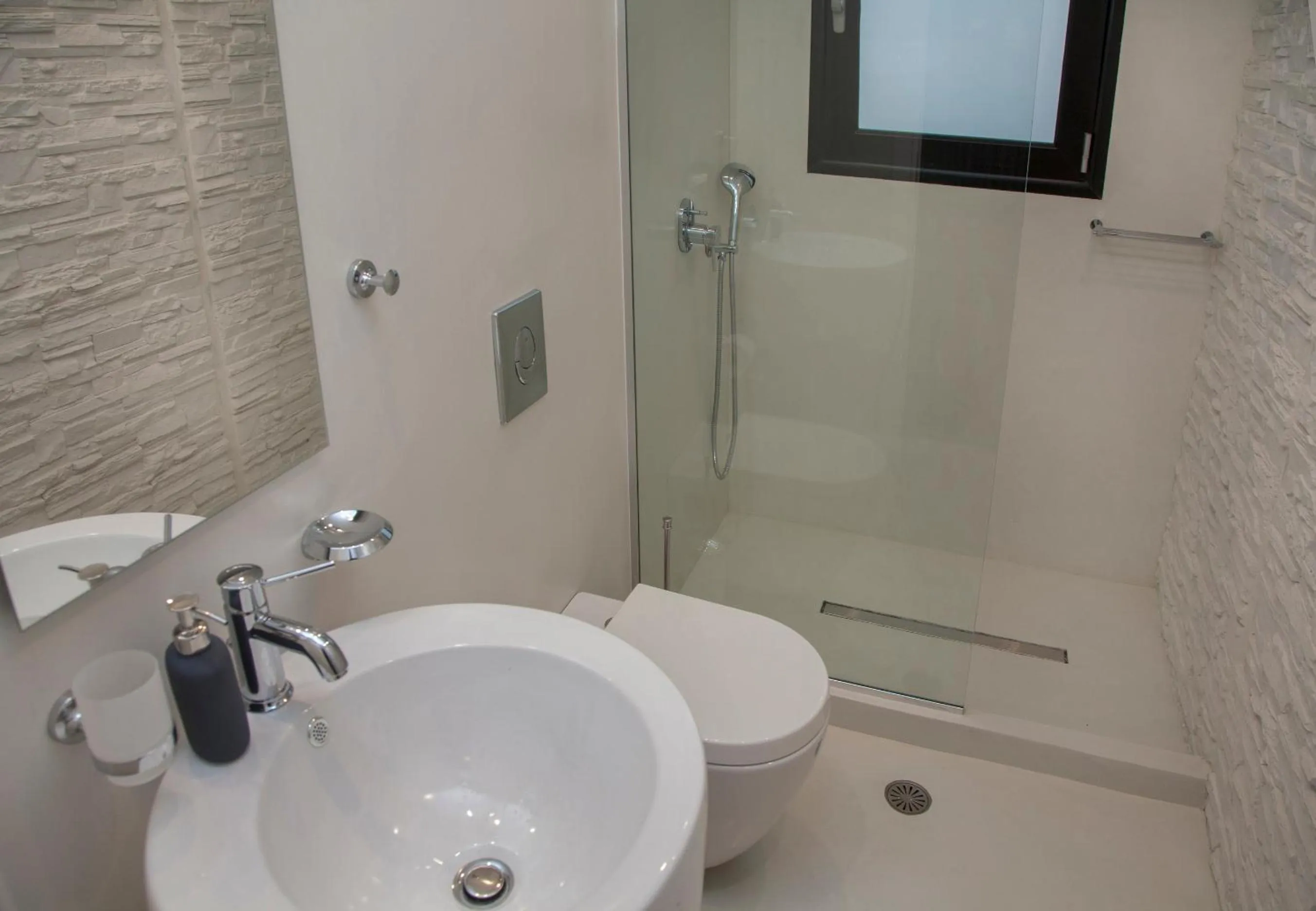 Shower in Luxury Penthouse touching the Acropolis by GHH