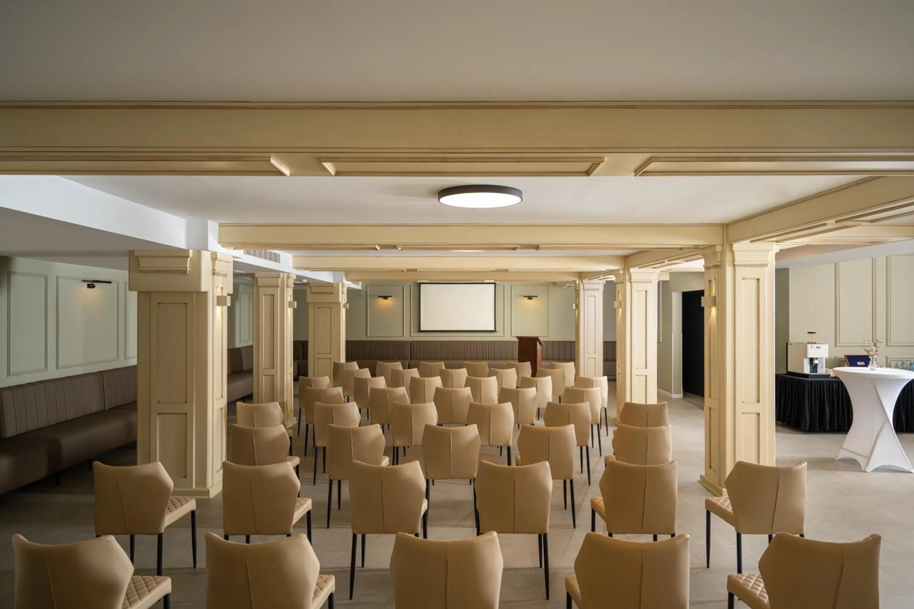 Coffee/tea facilities in Hotel Leul de Aur