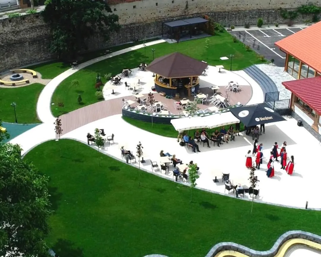 Garden in Hotel Leul de Aur