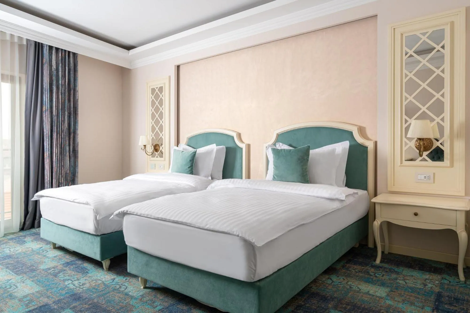 Photo of the whole room, Bed in Hotel Leul de Aur