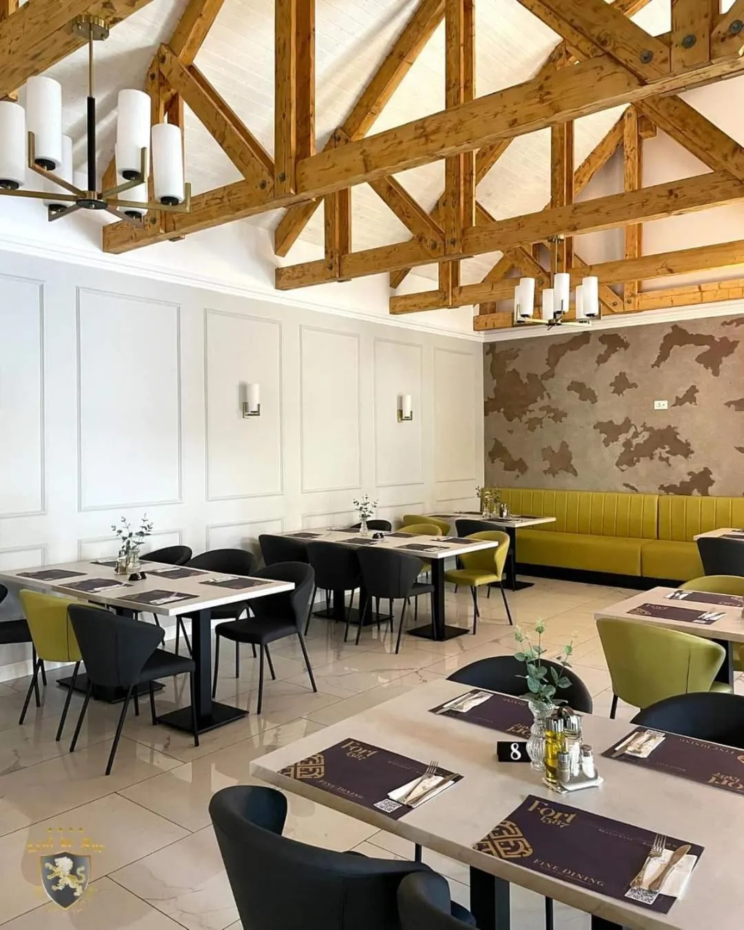 Restaurant/places to eat in Hotel Leul de Aur