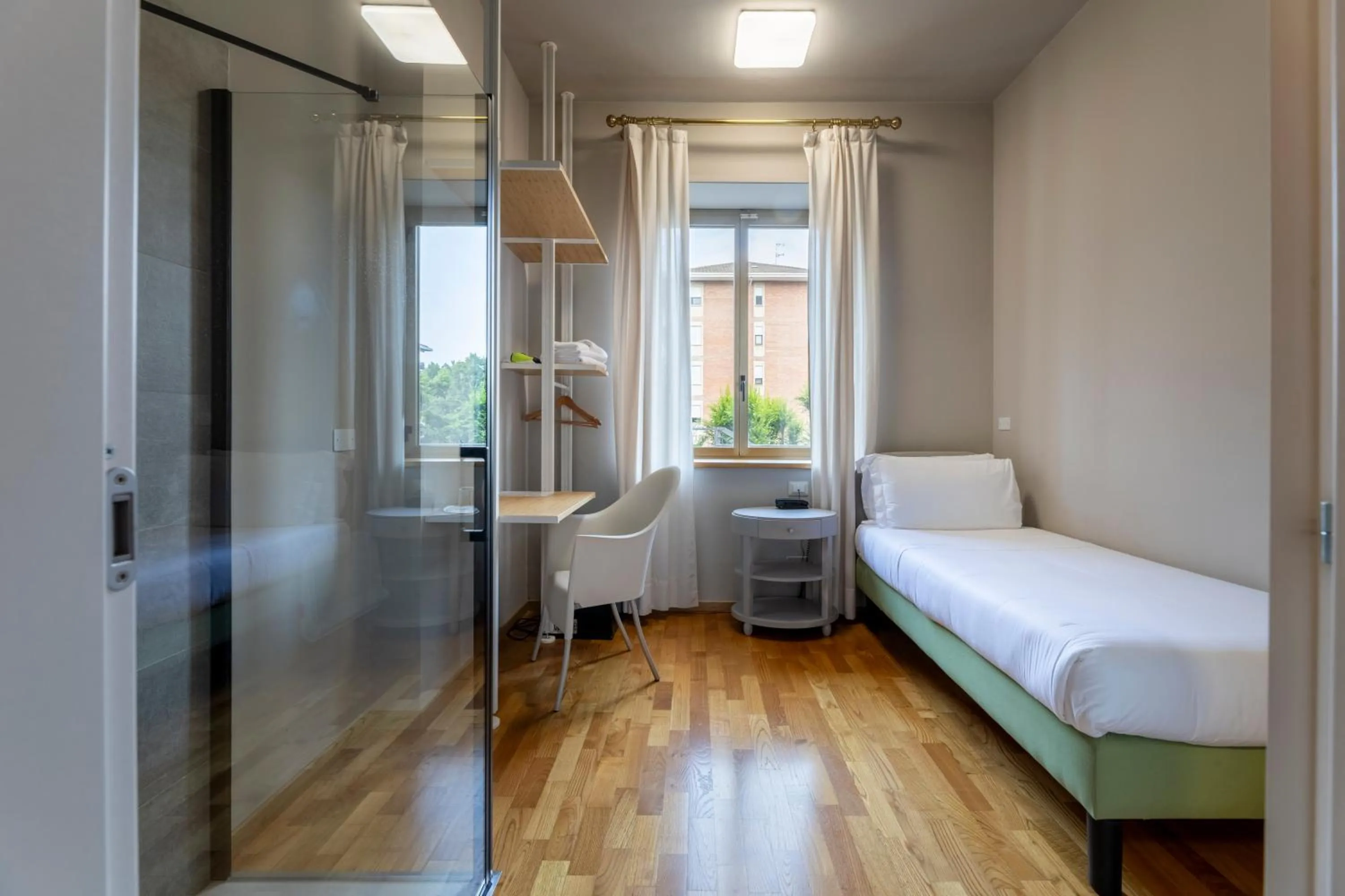 Bedroom, Bed in Hotel Astoria