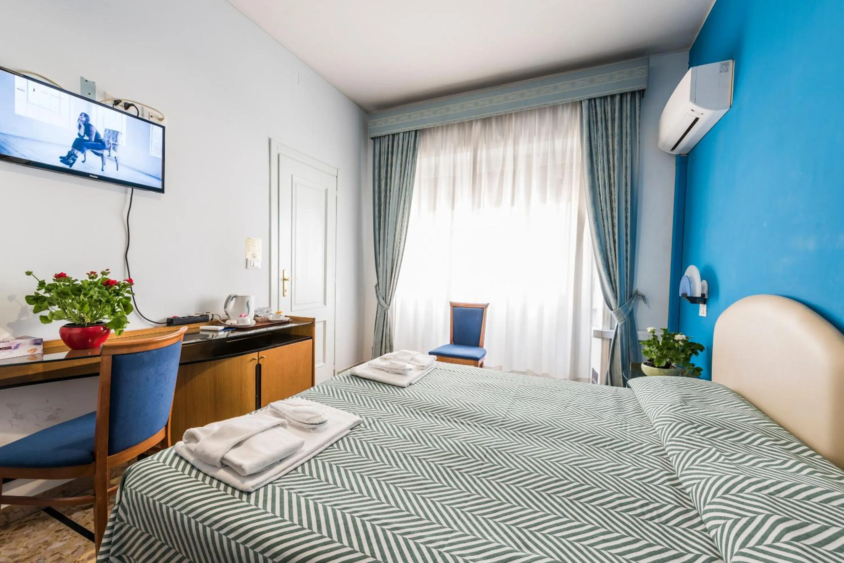 Photo of the whole room, Bed in Ai Musei Vaticani BB