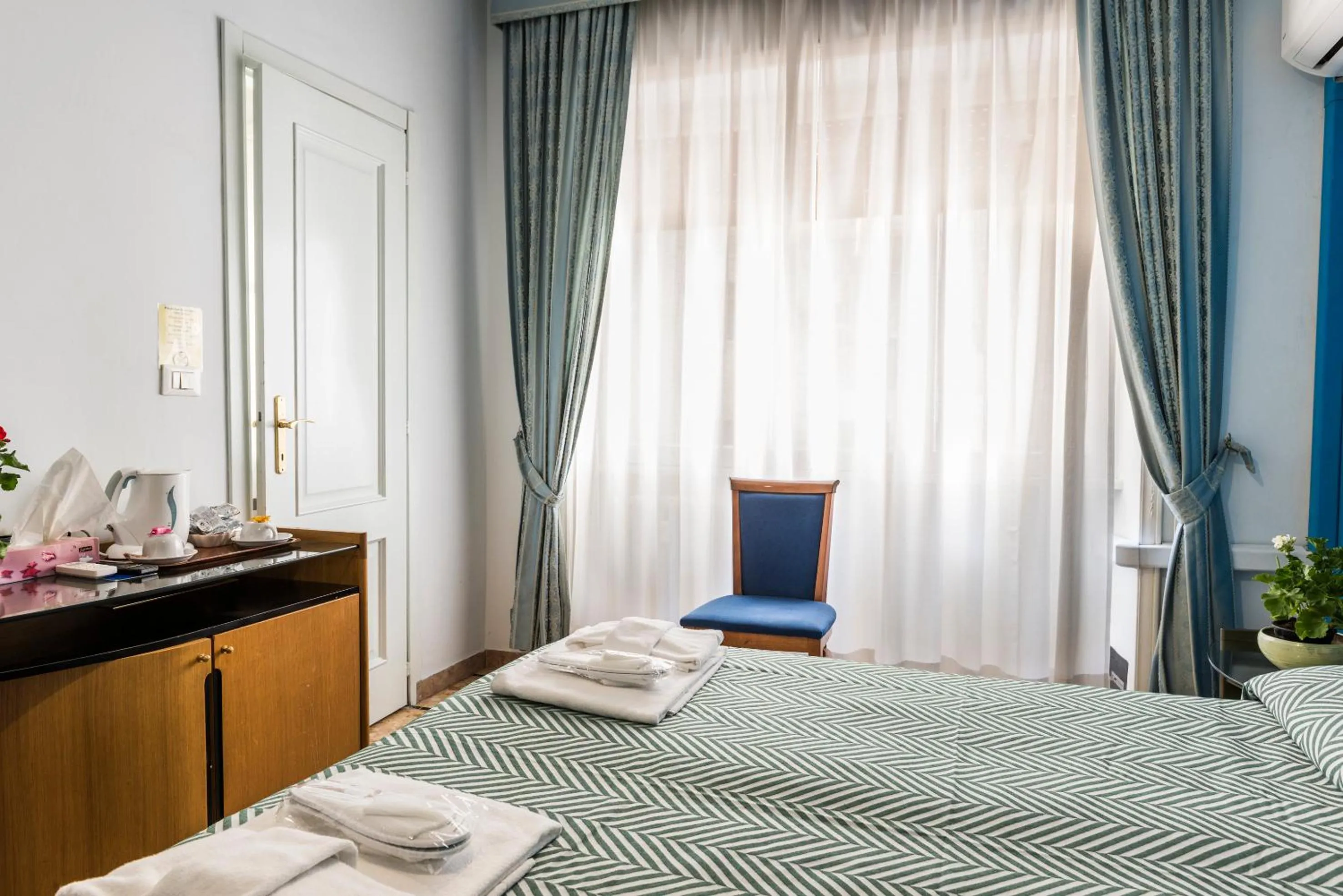 Photo of the whole room, Bed in Ai Musei Vaticani BB