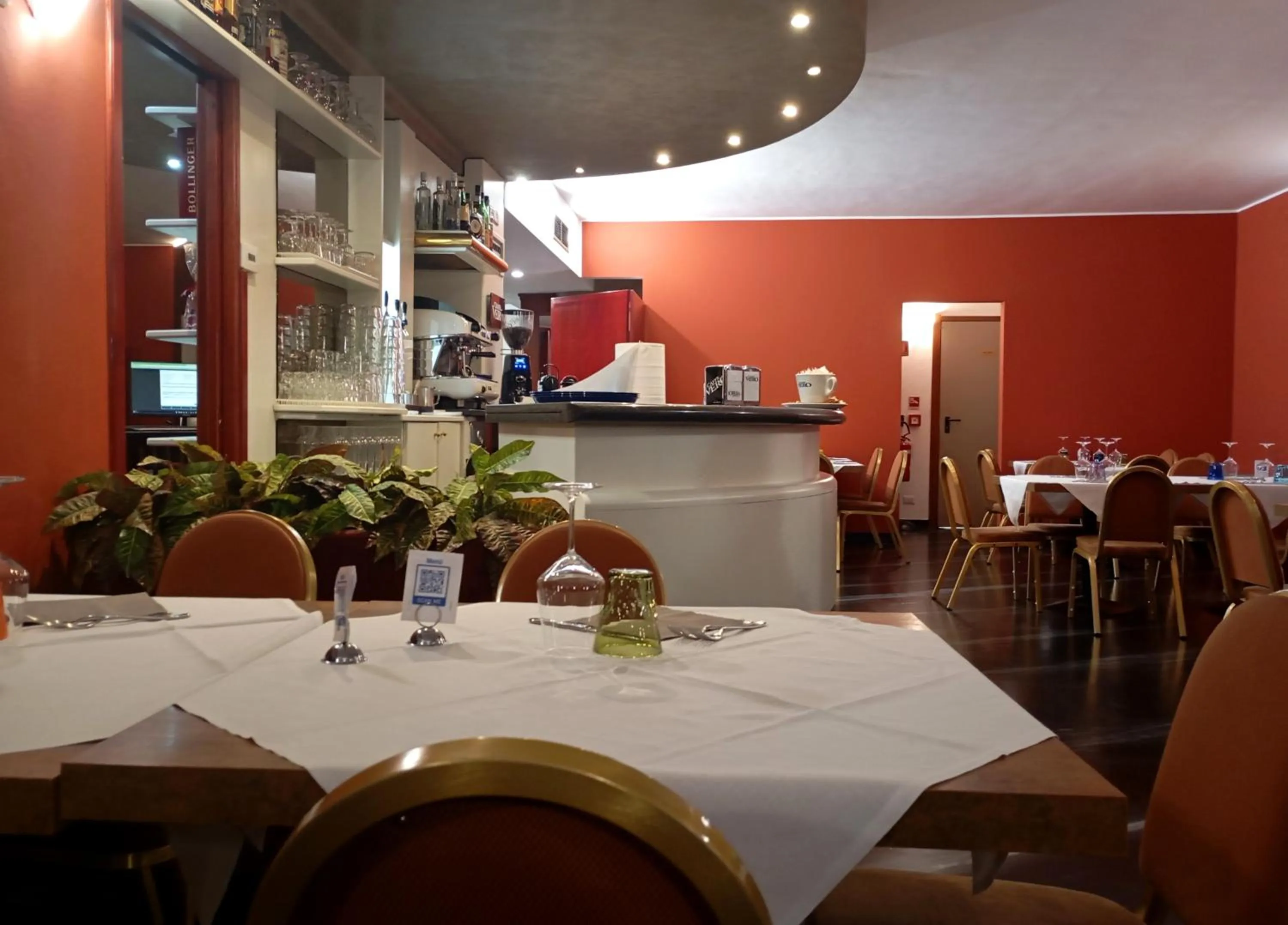 Restaurant/places to eat in Il Leone D'Oro
