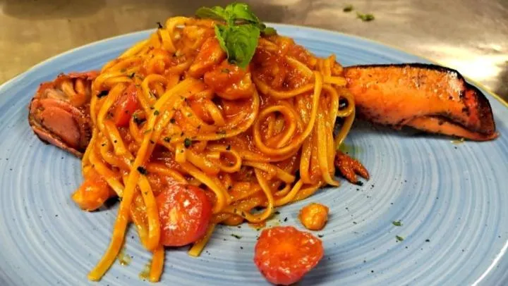 Restaurant/places to eat in Il Leone D'Oro