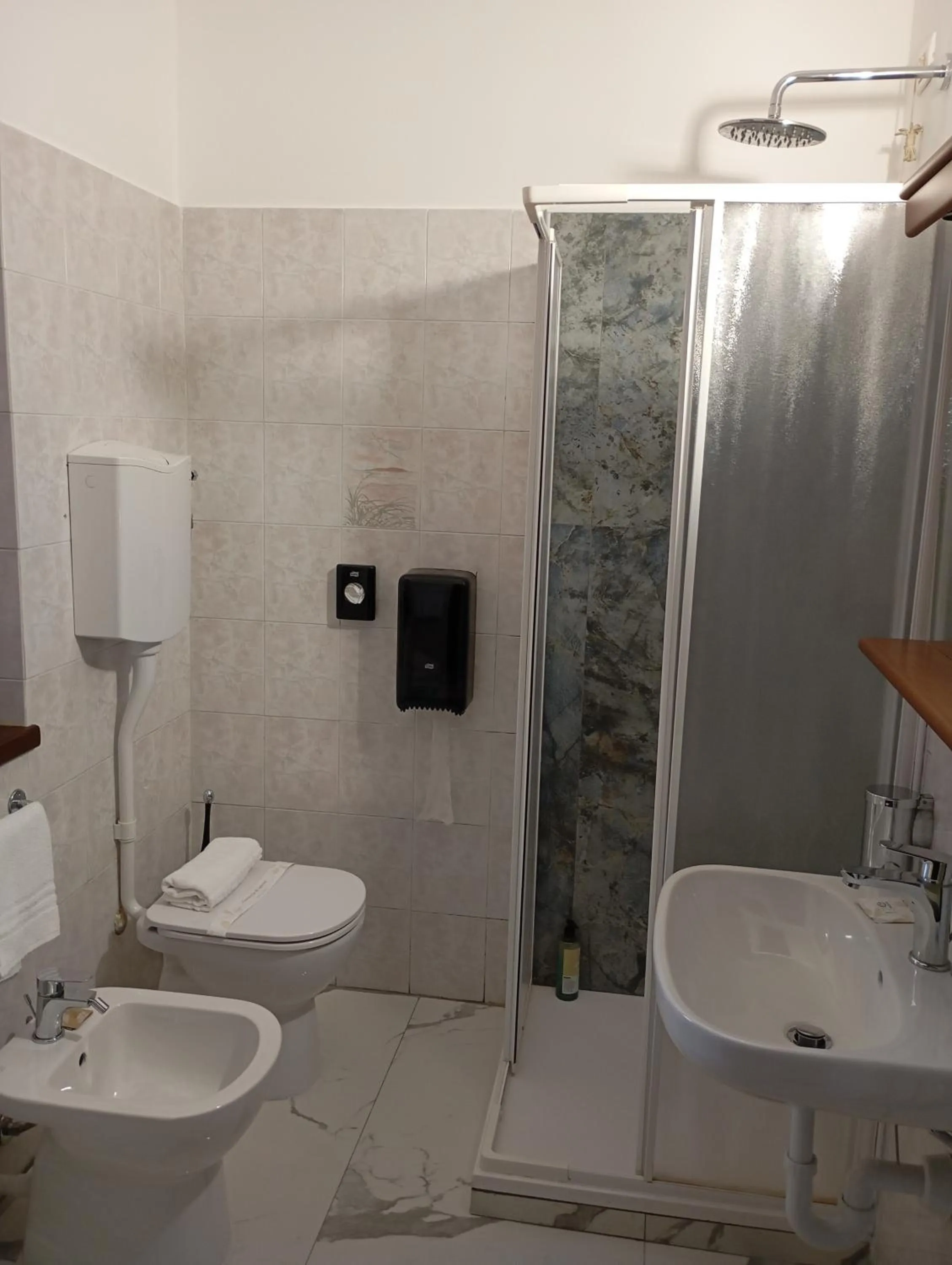 Shower in Il Leone D'Oro