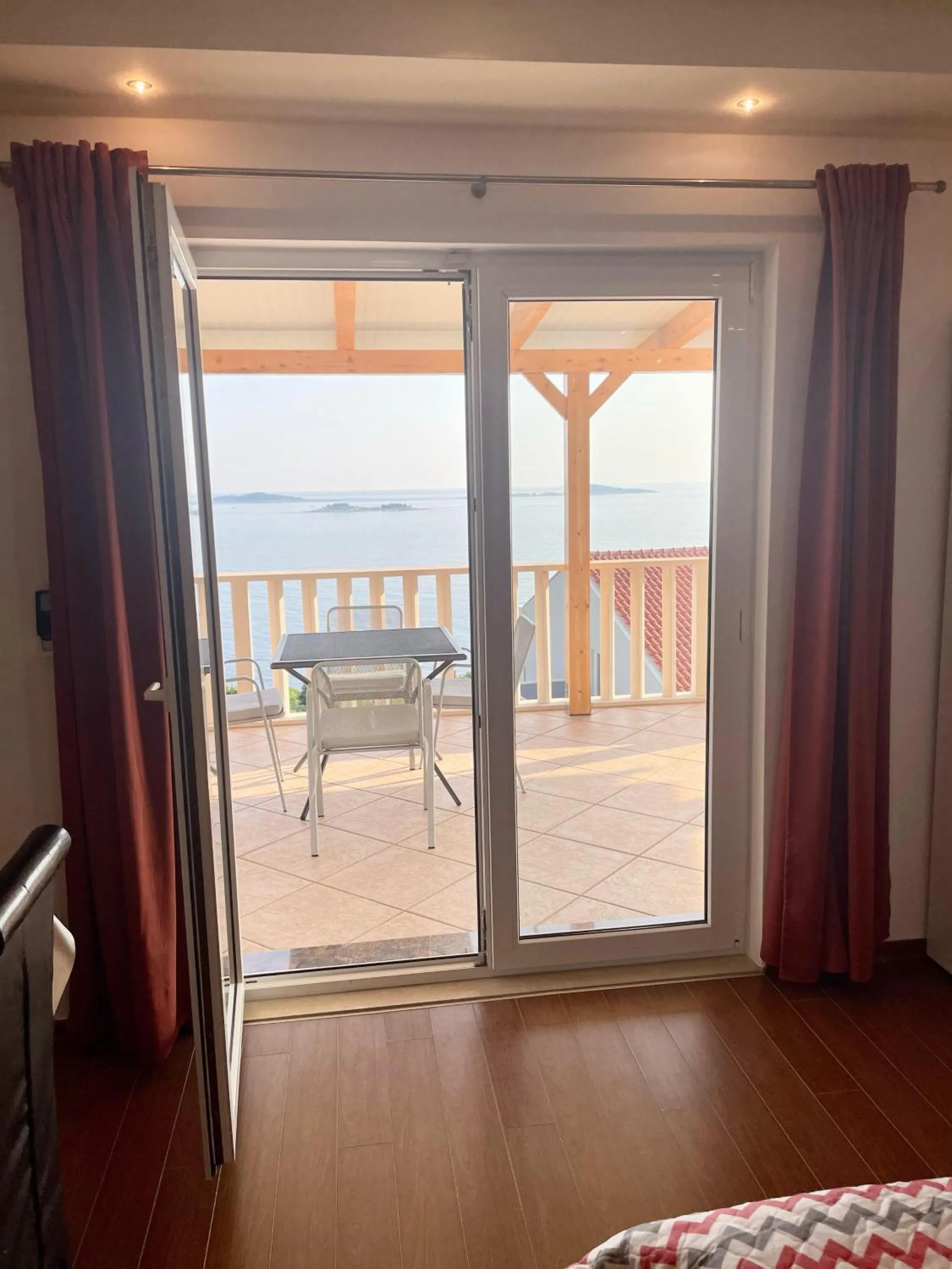 Sea view in Apartments Marnic
