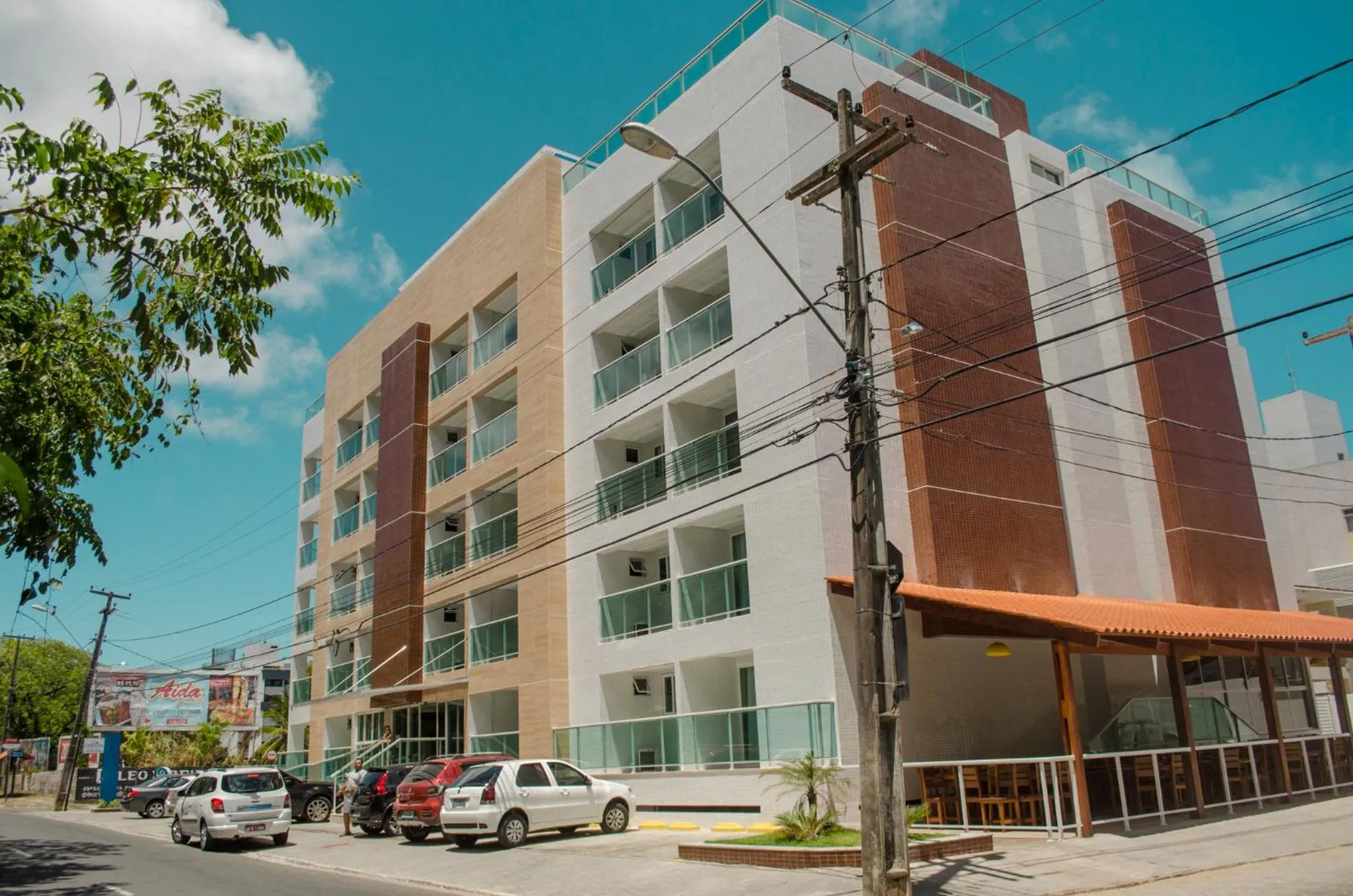 Facade/entrance in Oriental Praia Hotel