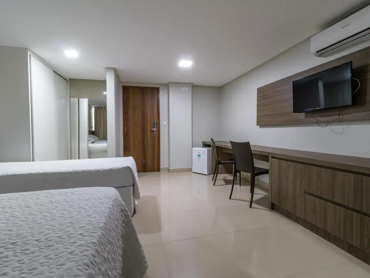 Triple Room with Balcony in Oriental Praia Hotel Triple Room with Balcony in Oriental Praia Hotel