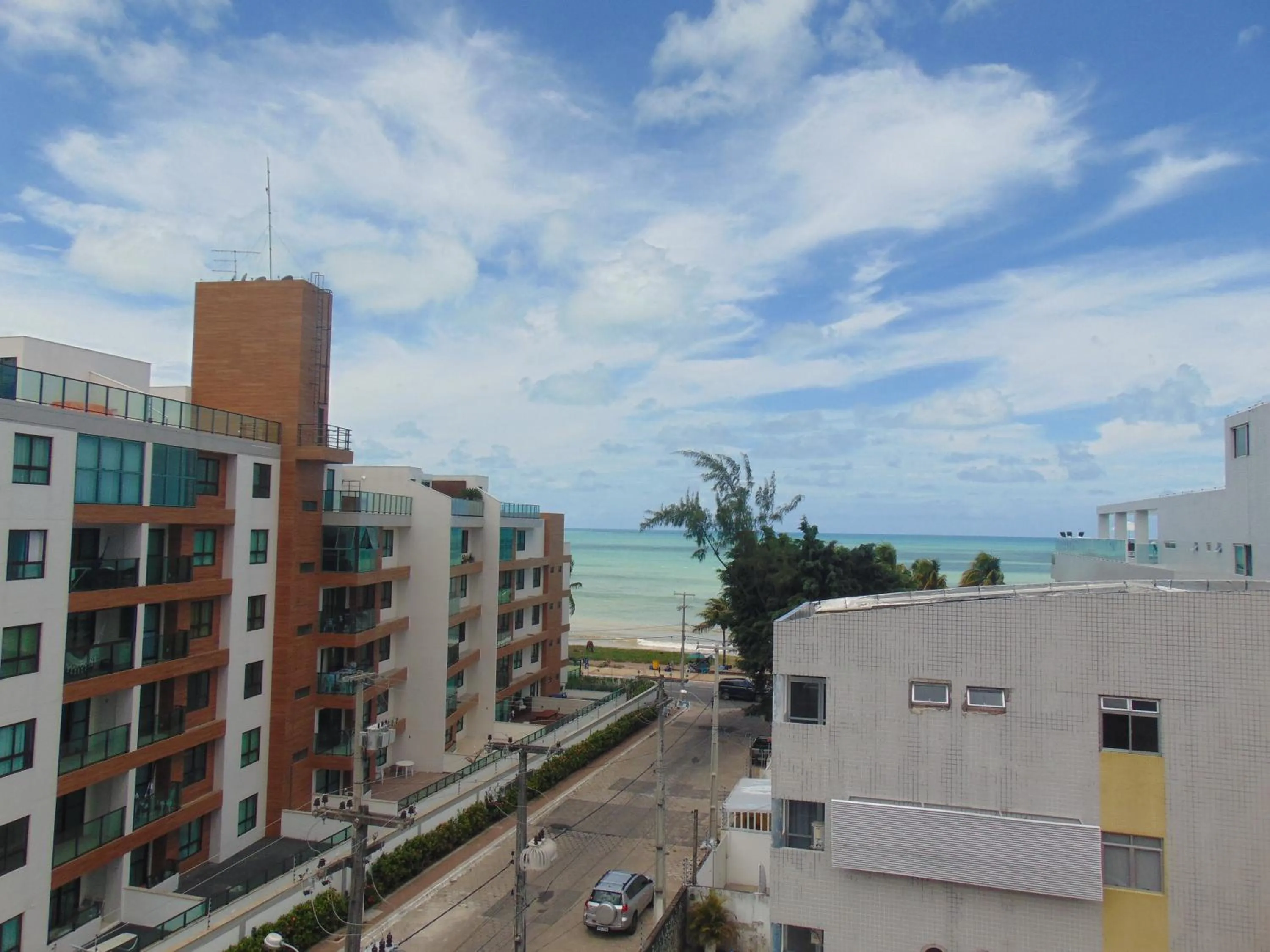 Beach in Oriental Praia Hotel
