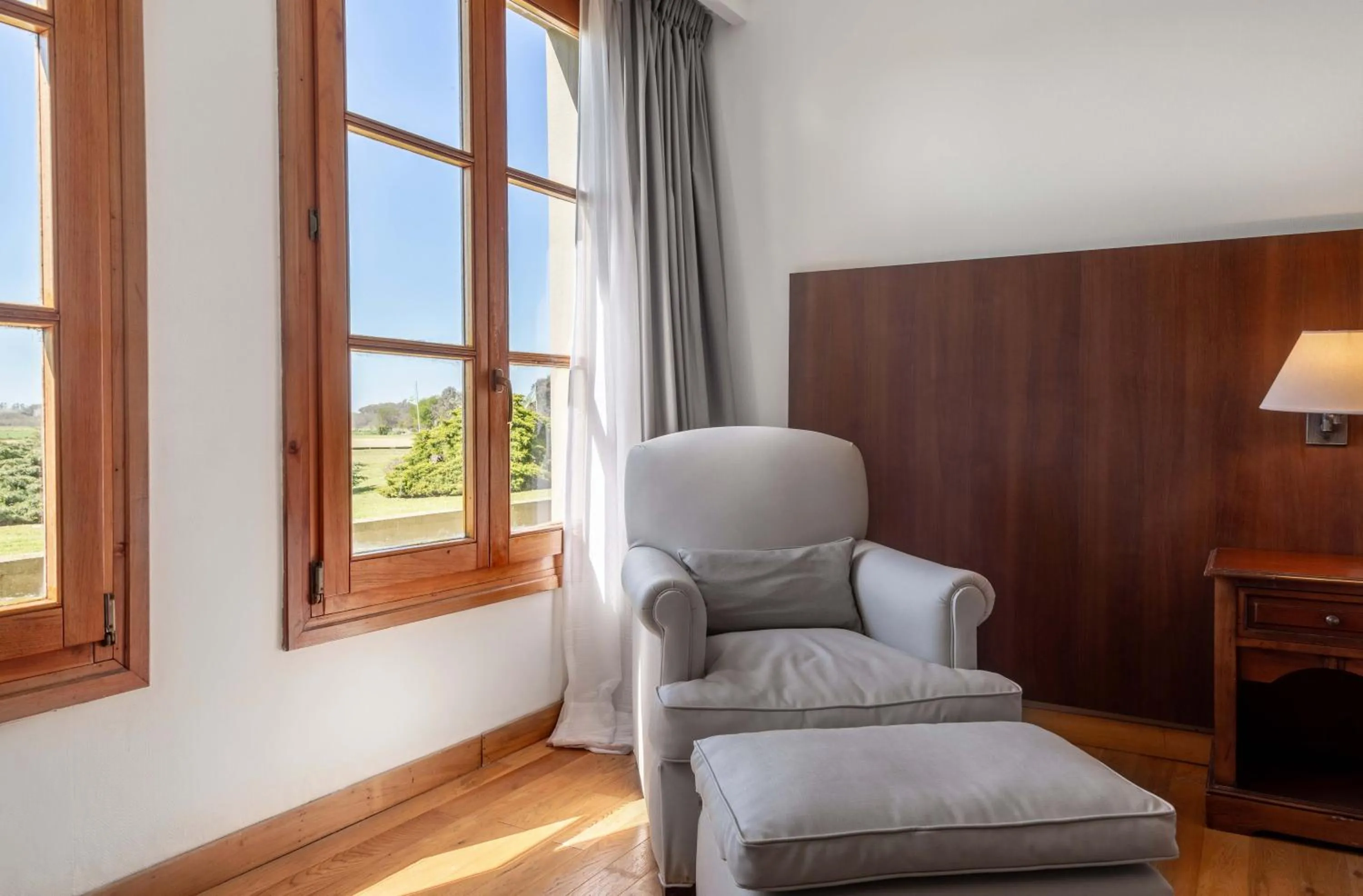 Living room in Wyndham Garden Luján