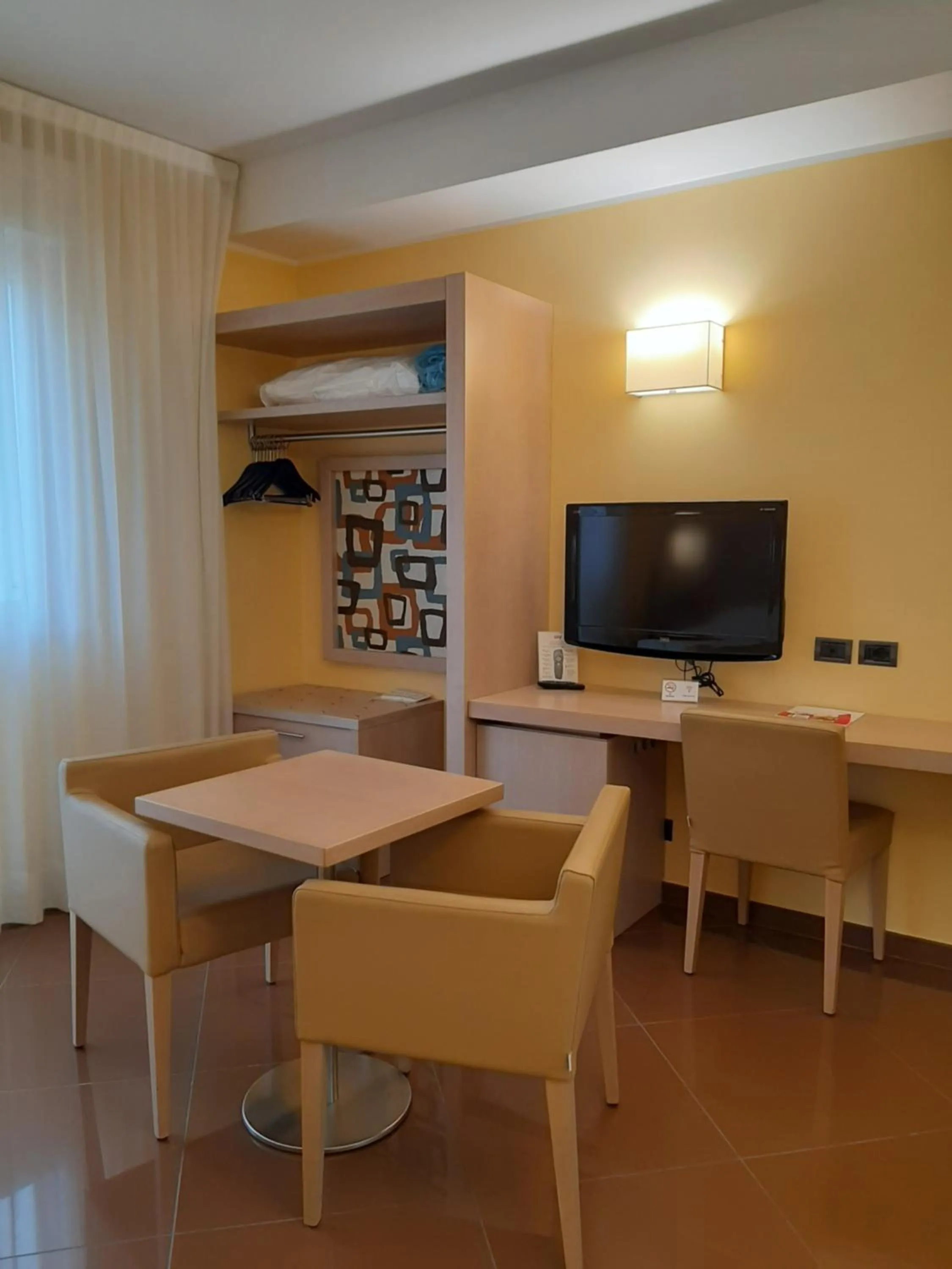 TV and multimedia in Hotel Chiaraluna