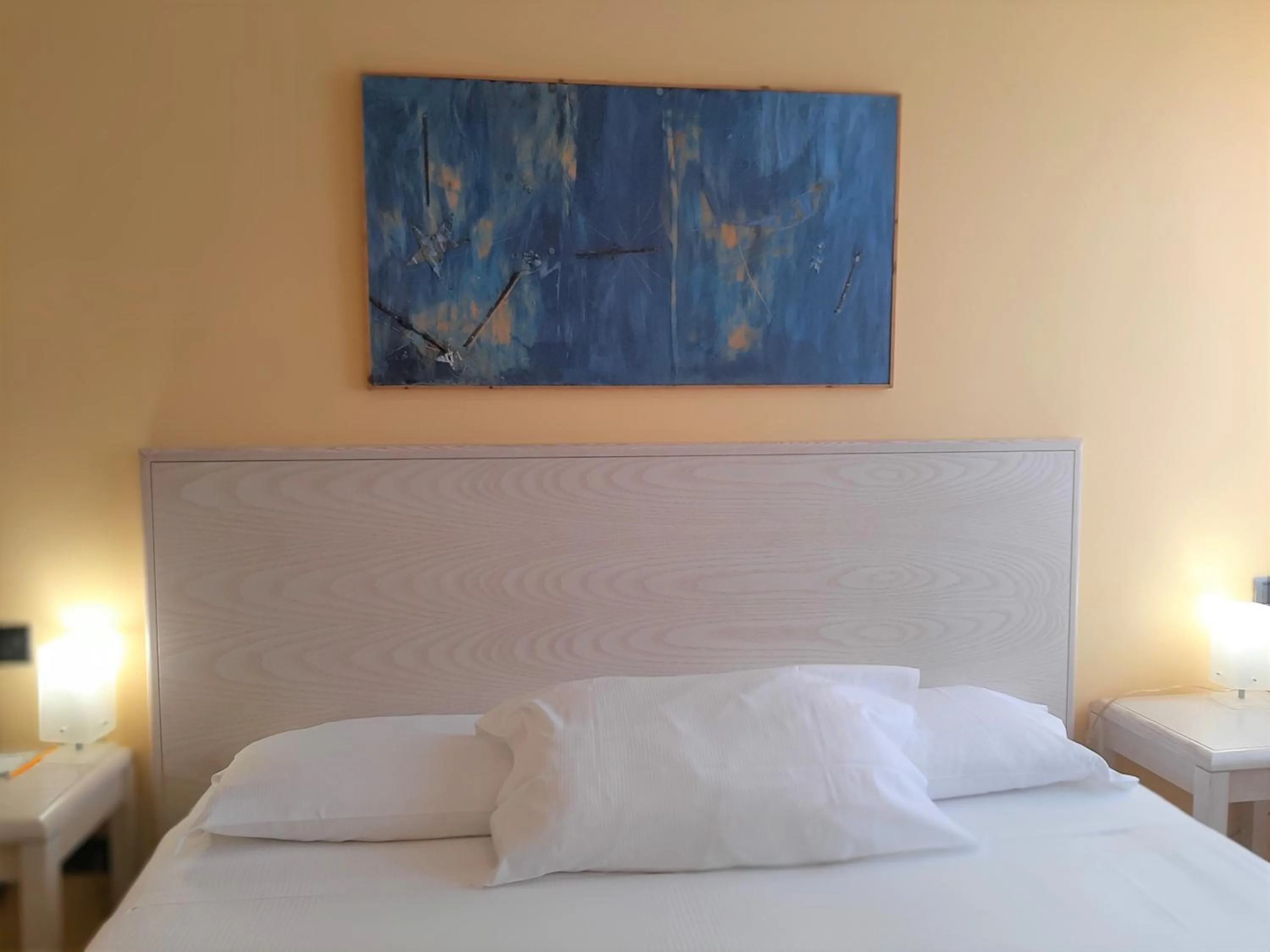 Bed in Hotel Chiaraluna