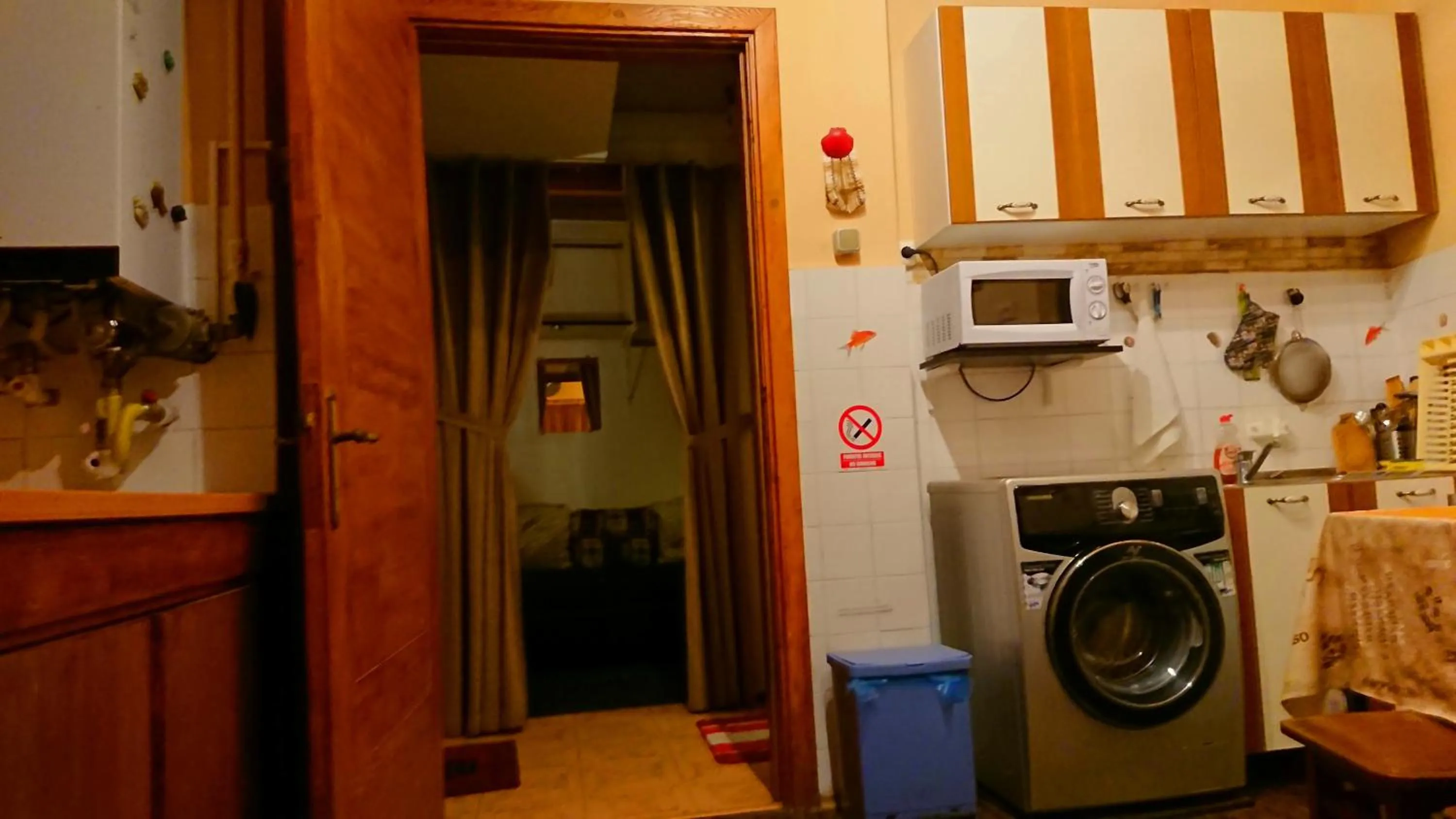 kitchen in RomPromo Plus Accommodation