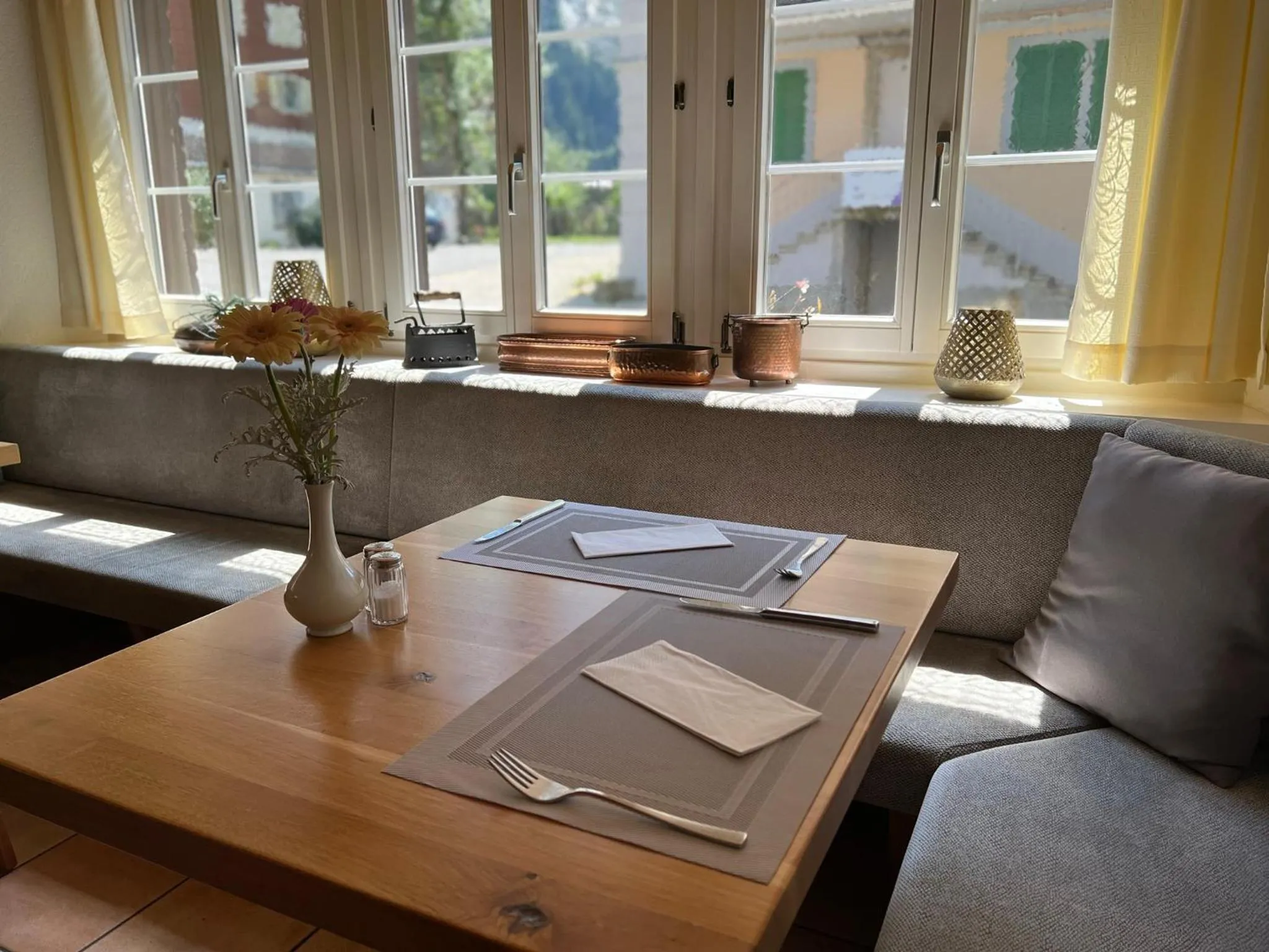 Restaurant/places to eat in Weisses Rössli only Bed & Breakfast self check-in mit Sauna extra