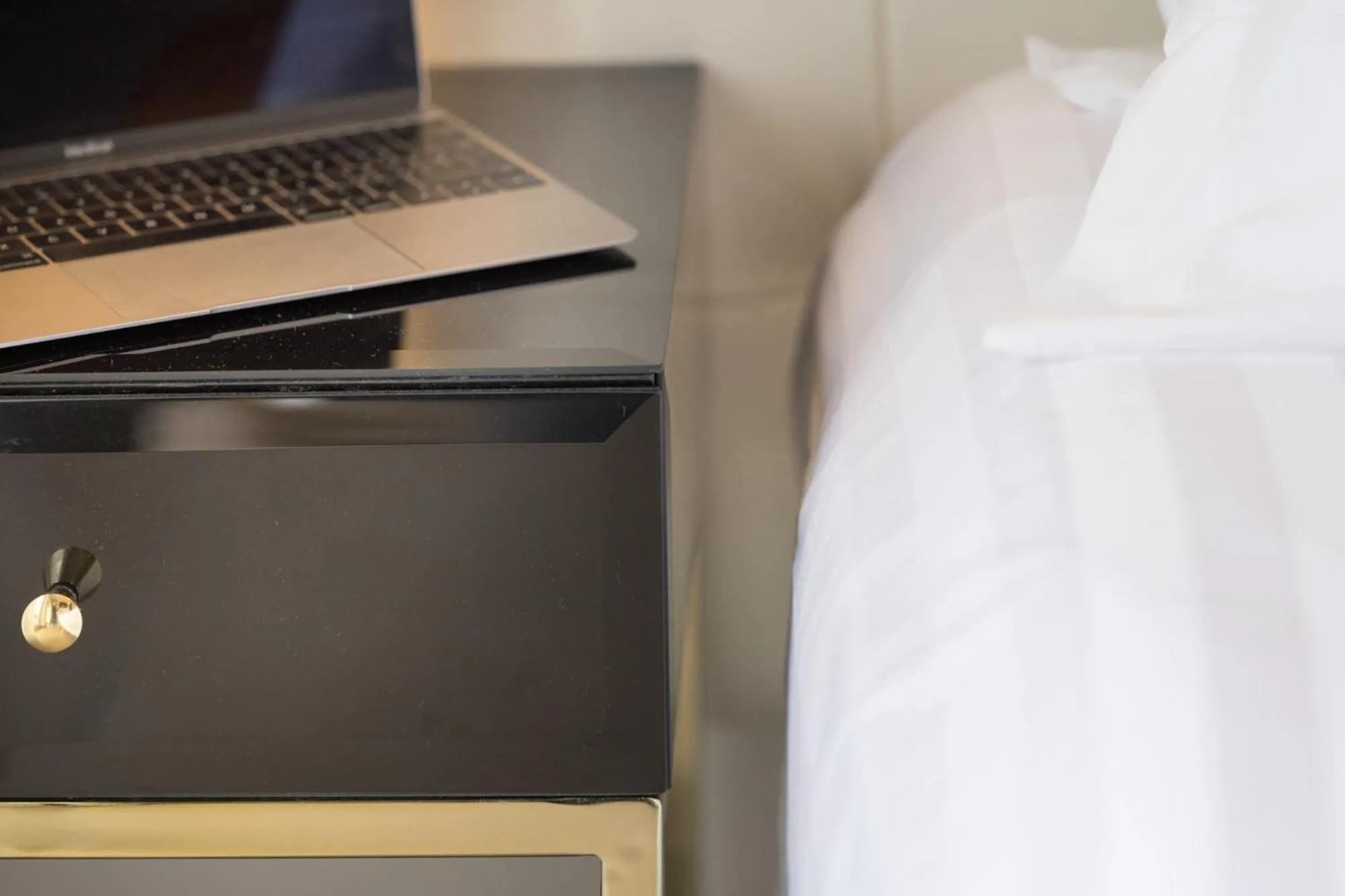 Bedroom, Bed in Zaccardi Roof Garden