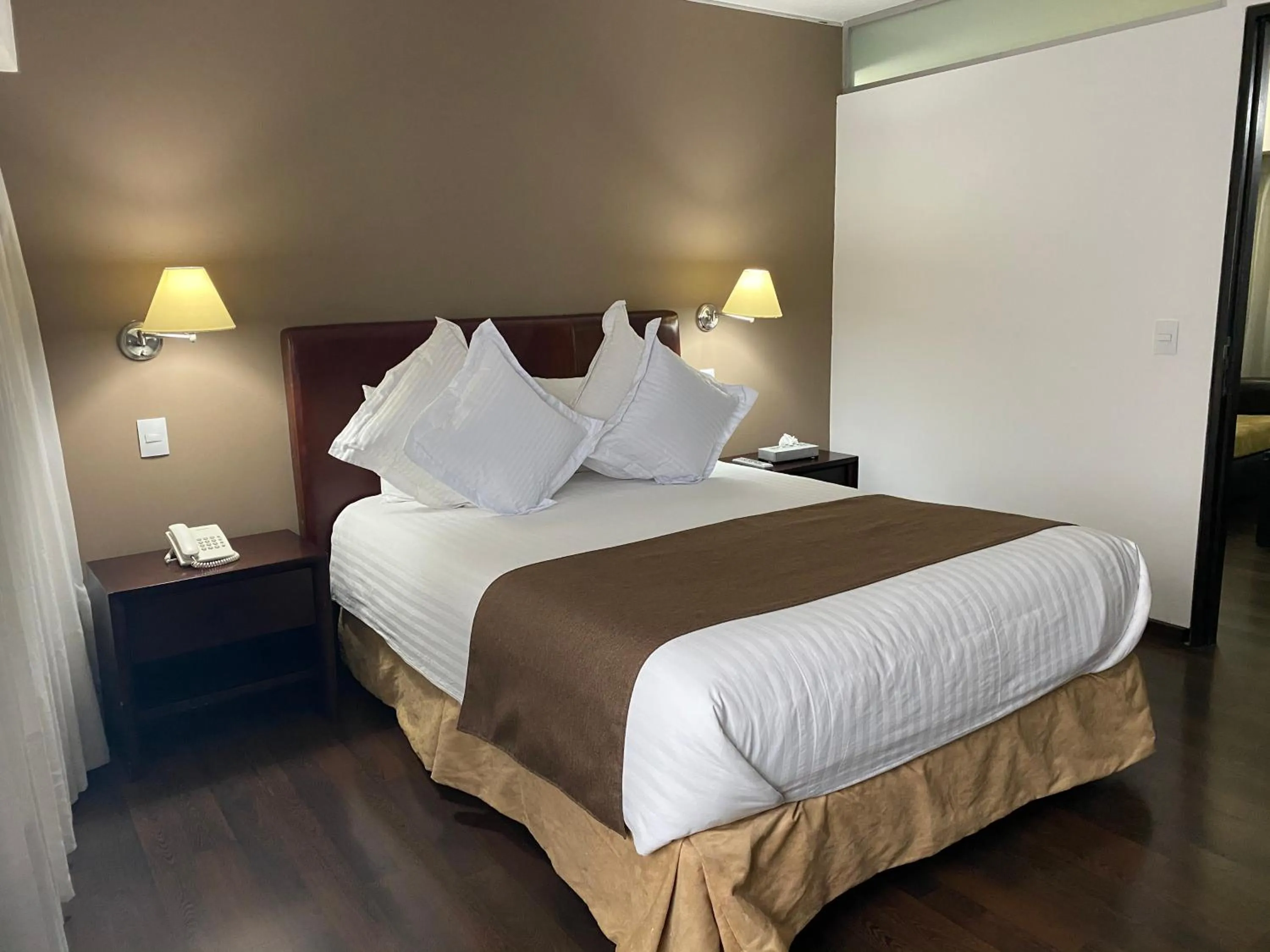 Bed in Suites Teca Once