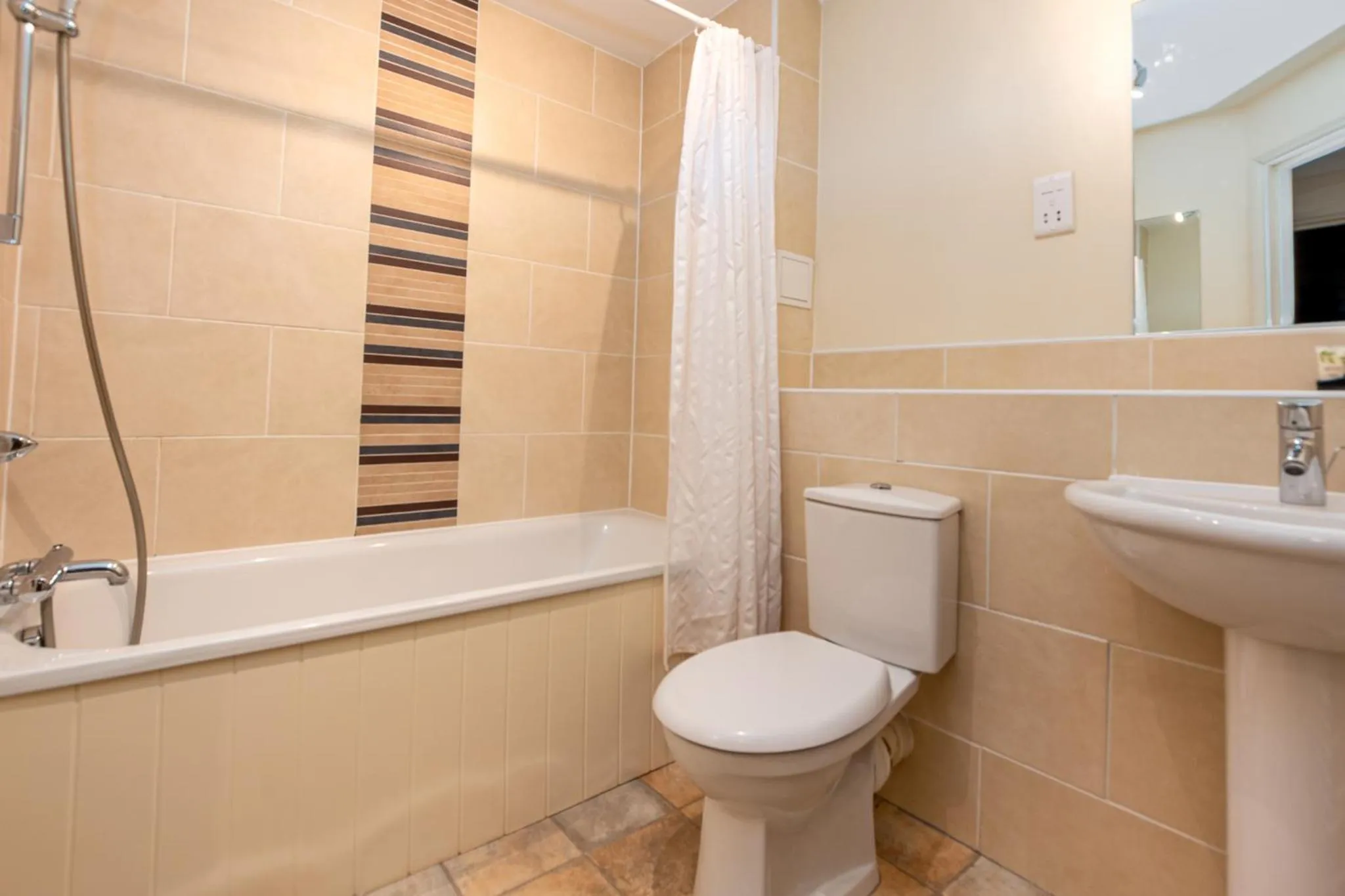 Shower in Abodebed - Handleys Court