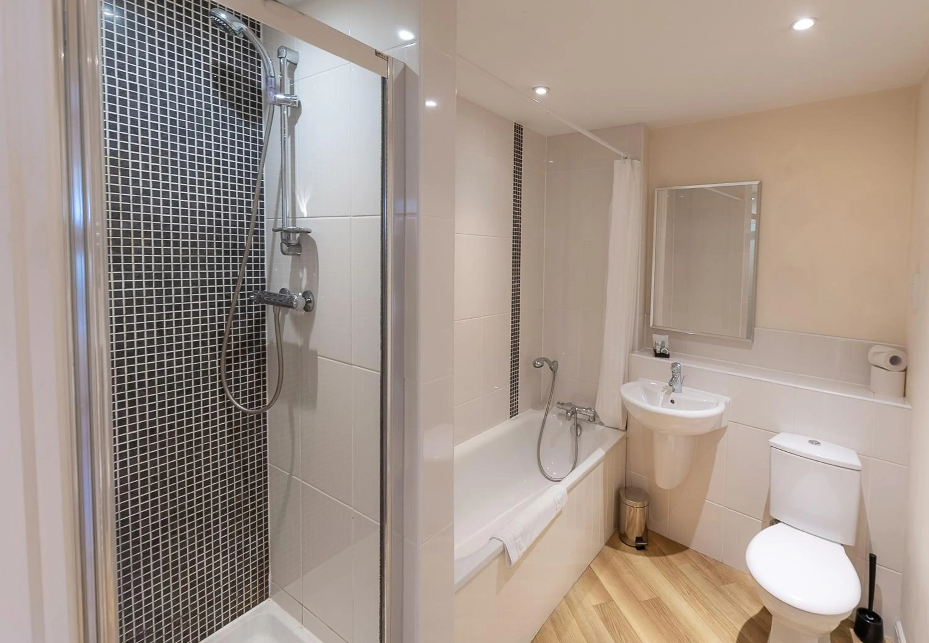 Bathroom in Abodebed - Handleys Court