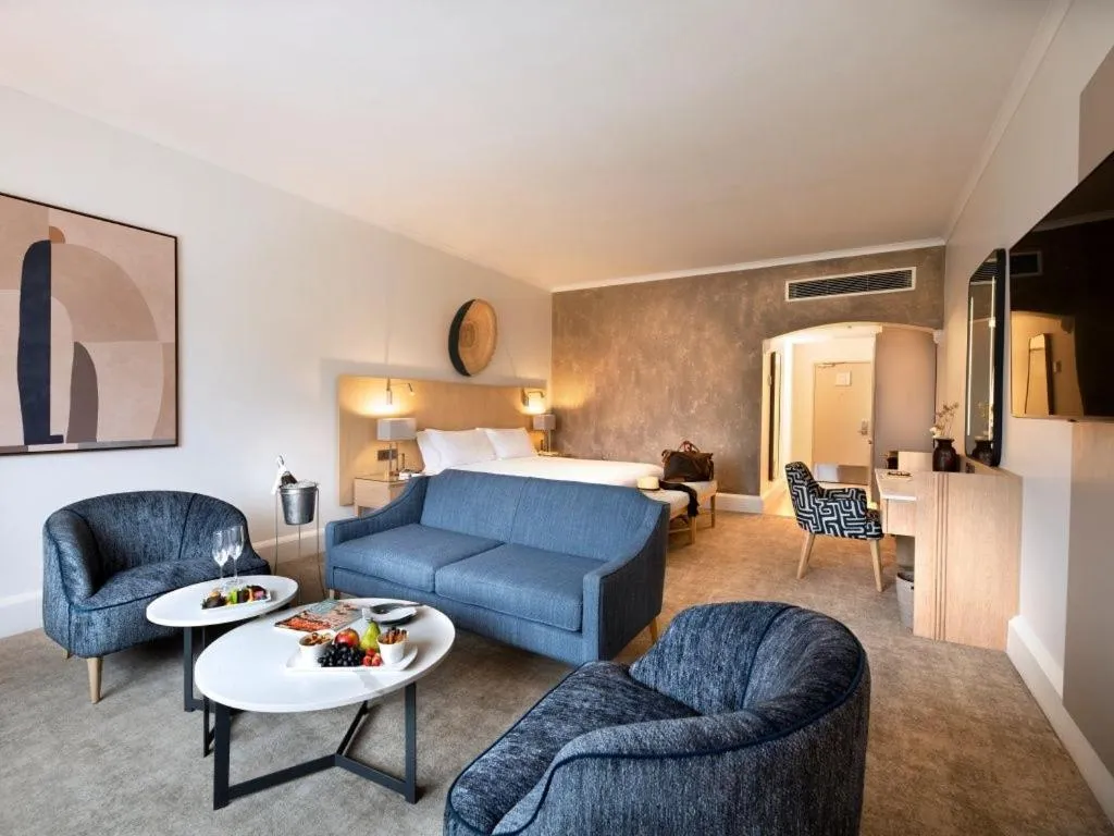 Queen Victoria Hotel by NEWMARK