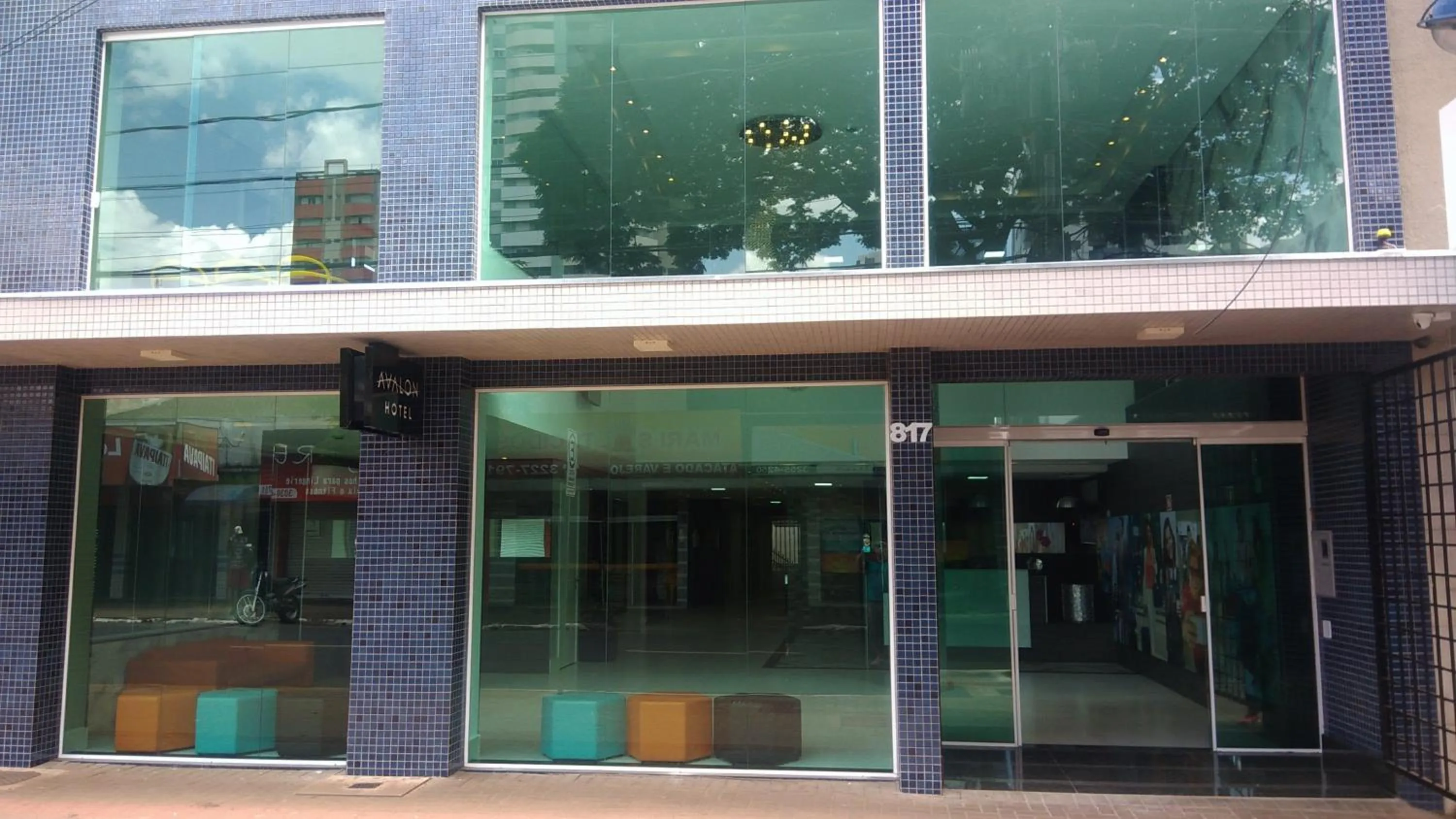 Property building in Hotel Avalon Maringá Econômico