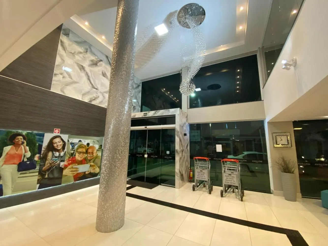 Facade/entrance in Hotel Avalon Maringá Econômico