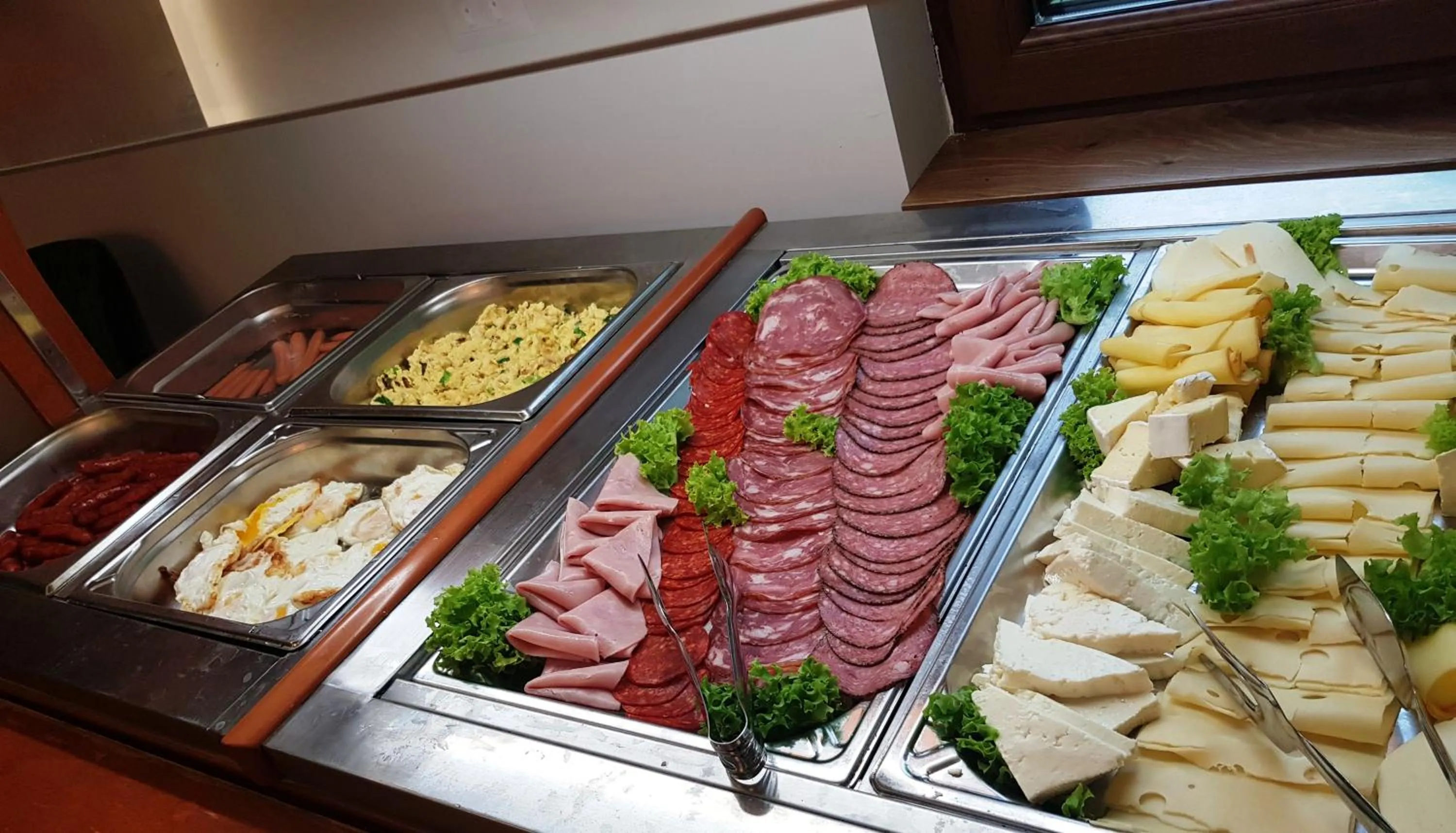 Breakfast in Lostrita - Pastravarie, Hotel & SPA