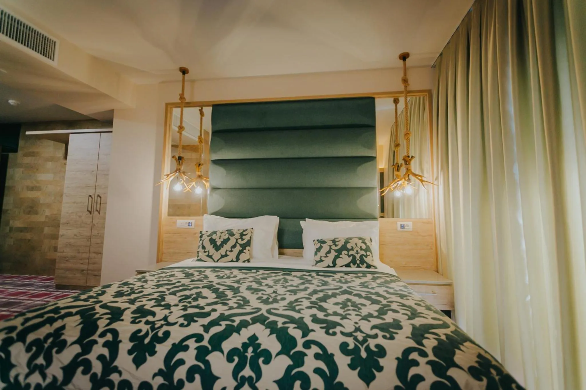 Bed in Lostrita - Pastravarie, Hotel & SPA