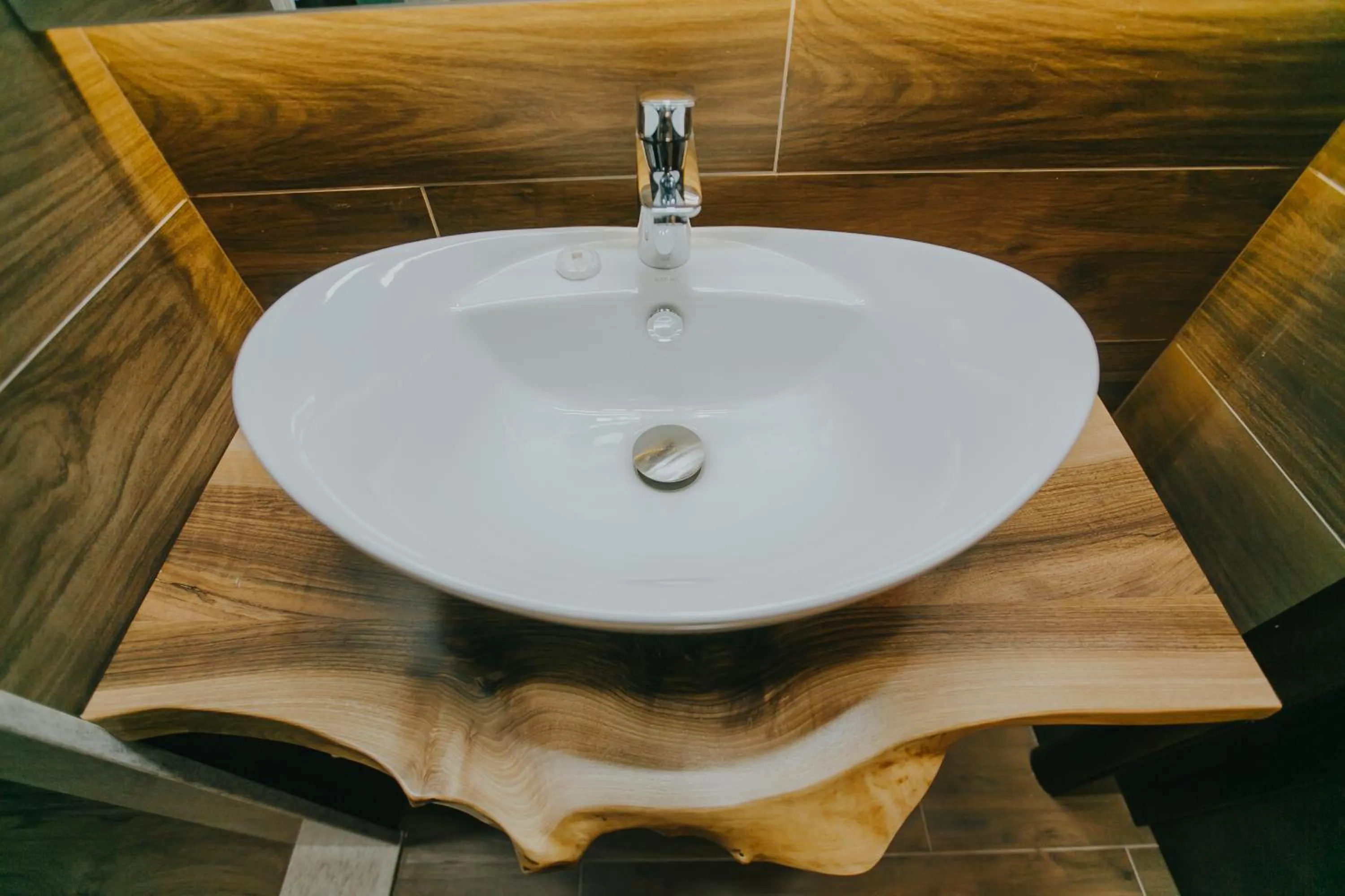 Lostrita - Pastravarie, Hotel & SPA