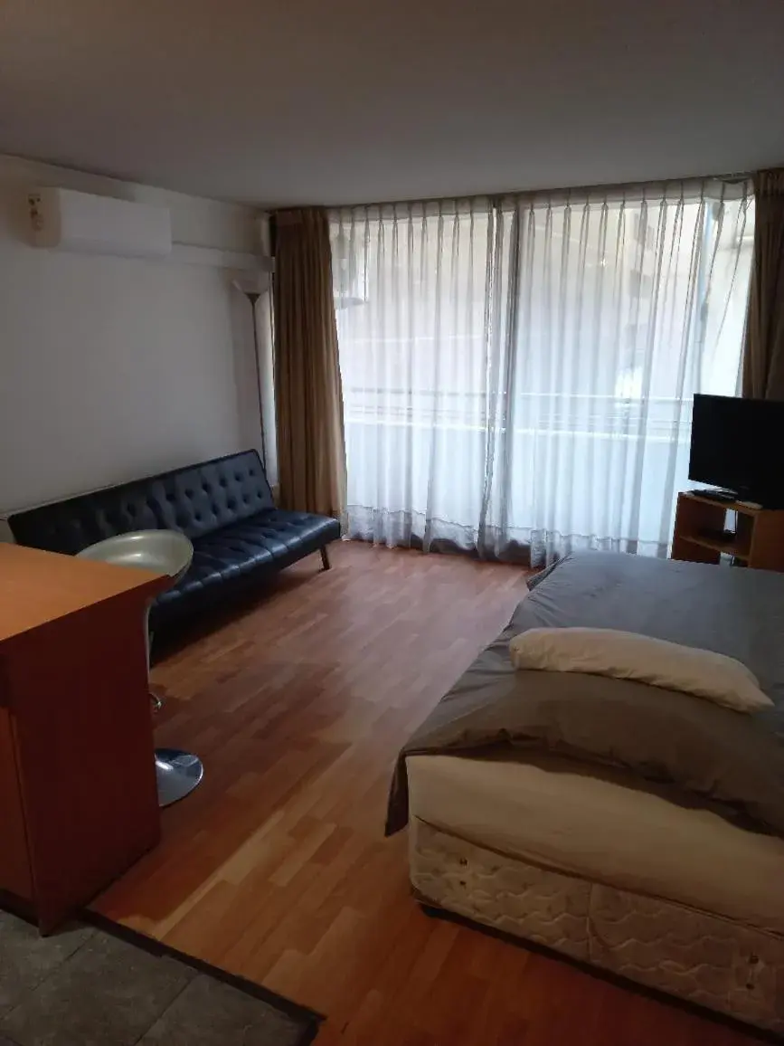 Apartment (4 Adults) in Apart Hotel Agustinas Plaza Apartment (4 Adults) in Apart Hotel Agustinas Plaza