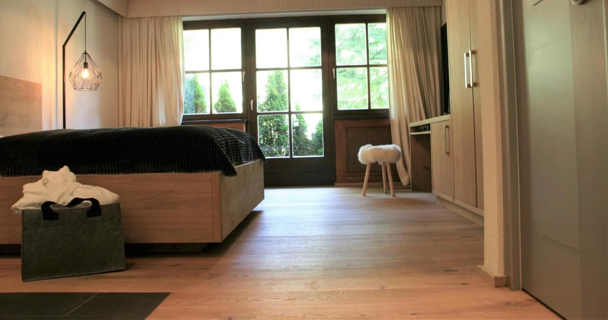 Photo of the whole room, Bed in MONTAFONLodge