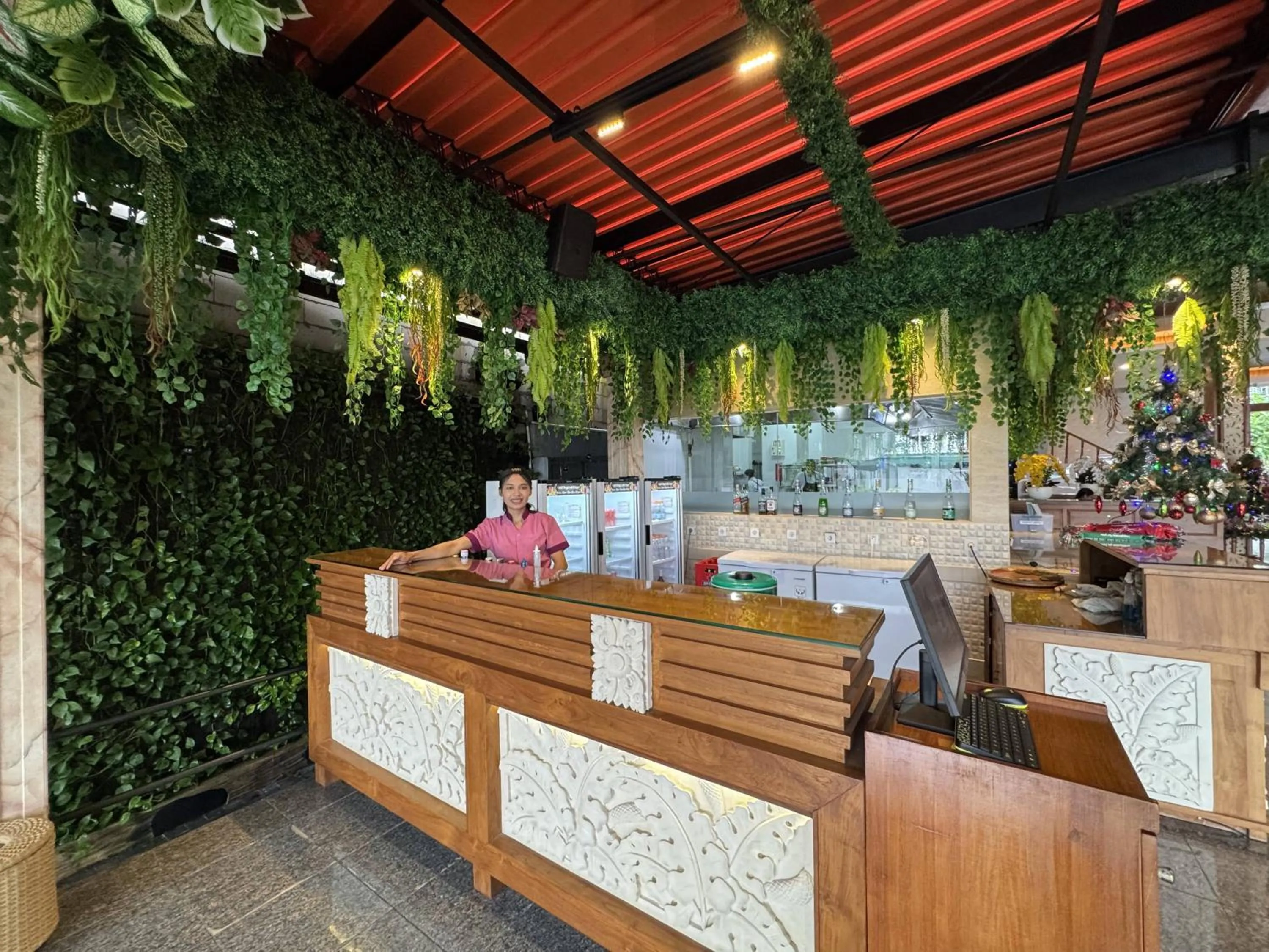 Lounge or bar in Green Garden Hotel