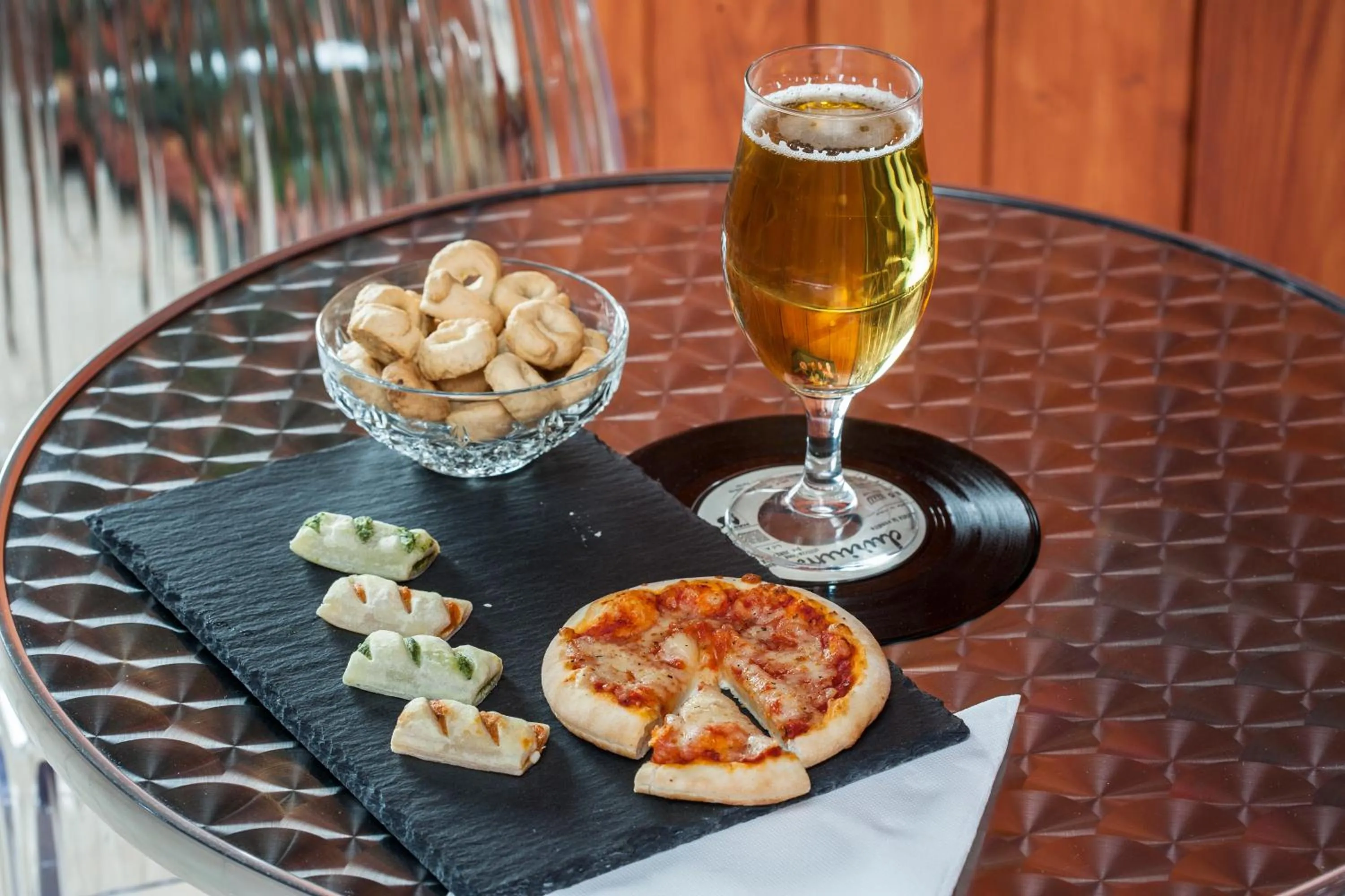 Food and drinks in Enjoy Vida