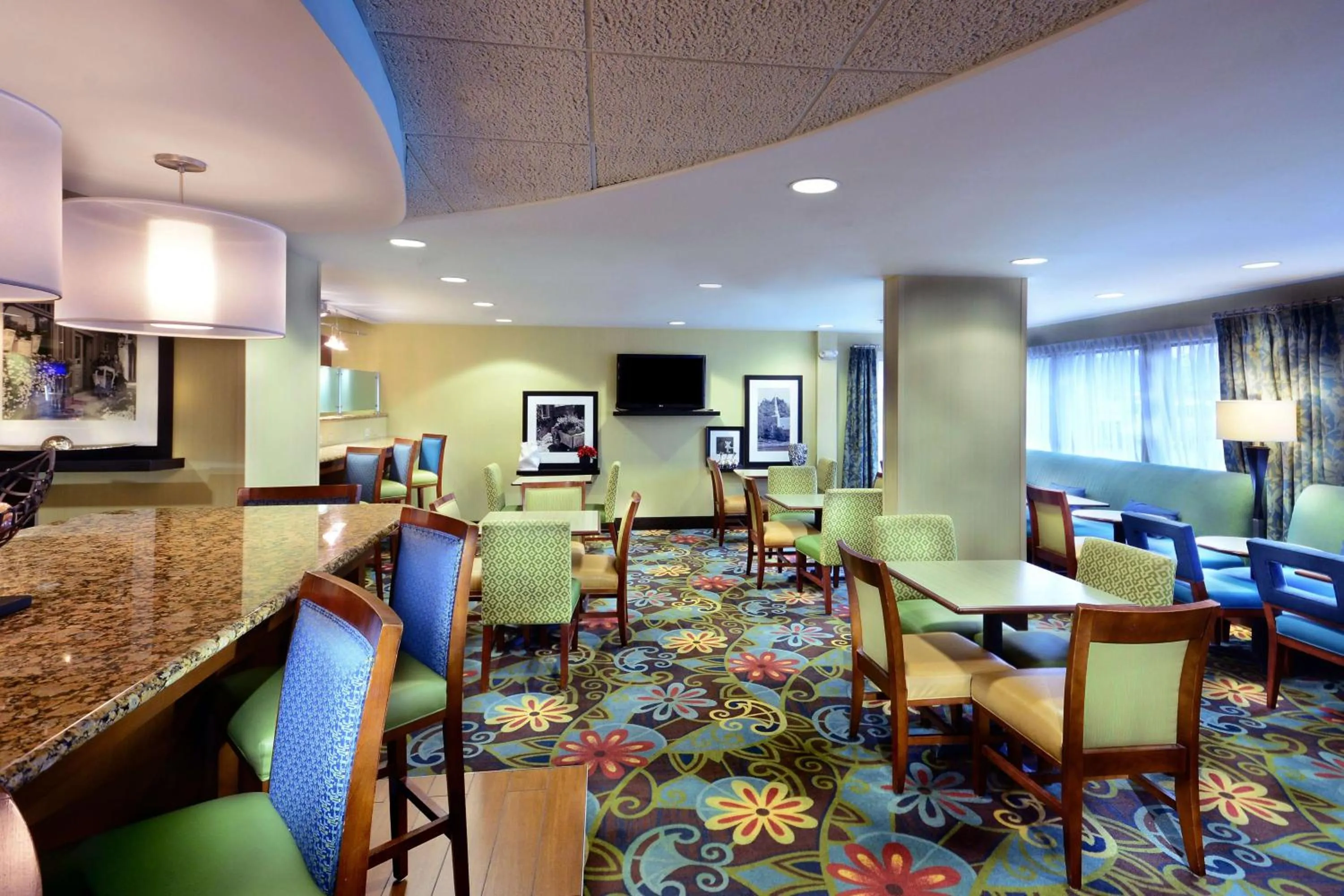 Lobby or reception in Hampton Inn Raleigh/Town of Wake Forest