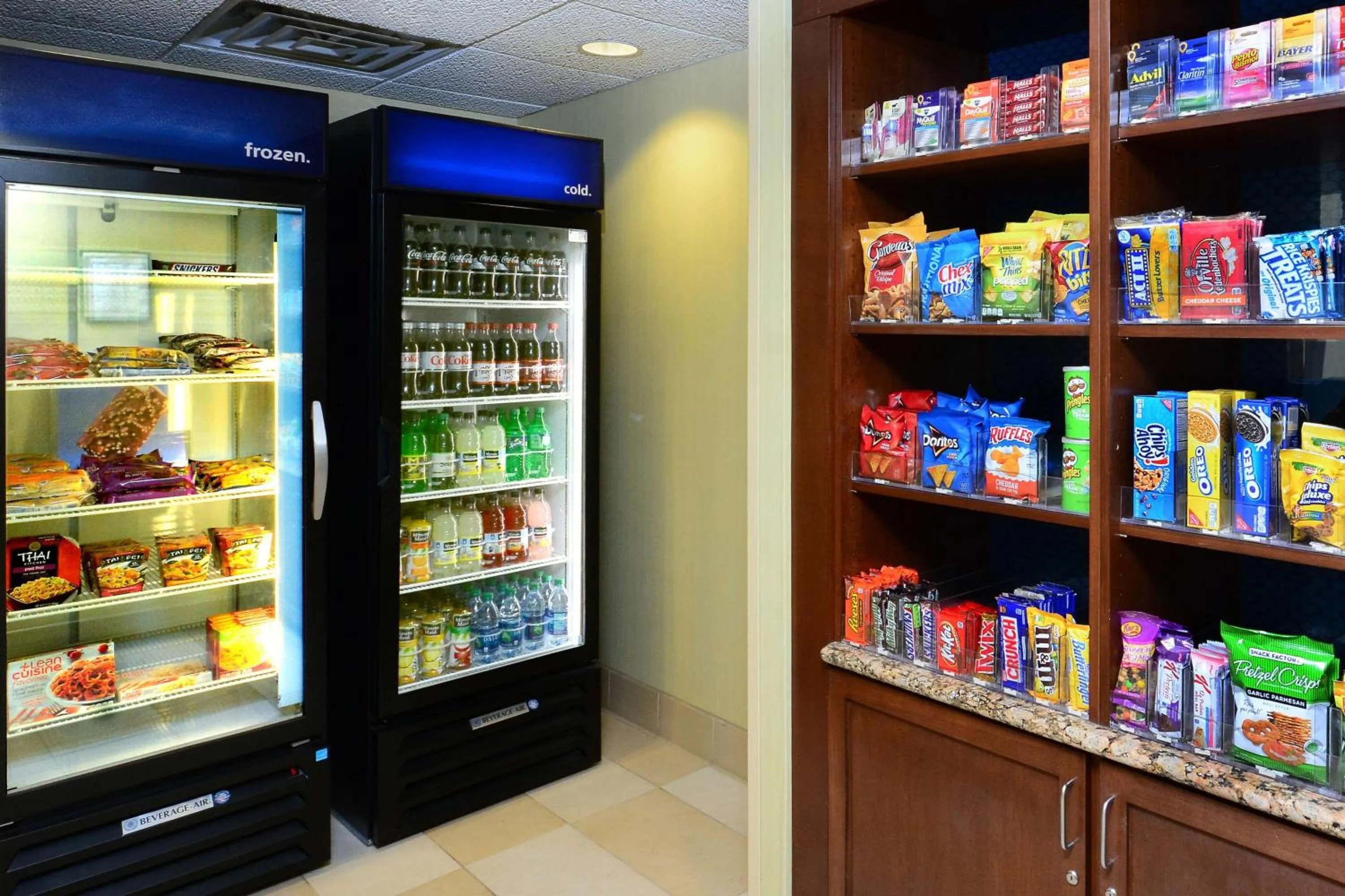 Restaurant/places to eat in Hampton Inn Raleigh/Town of Wake Forest