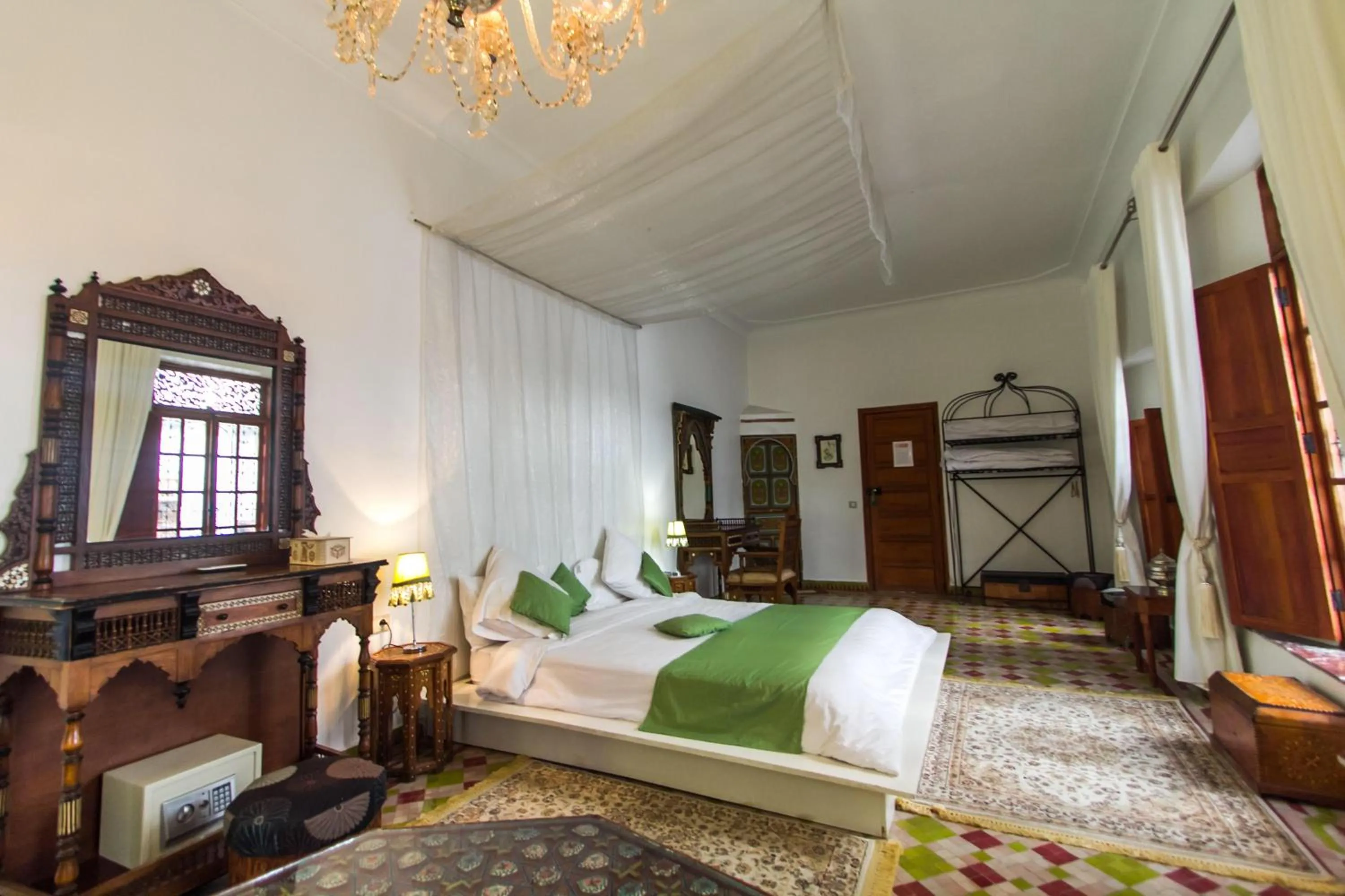 Bed in Riad 53 Fes - Luxury Oasis