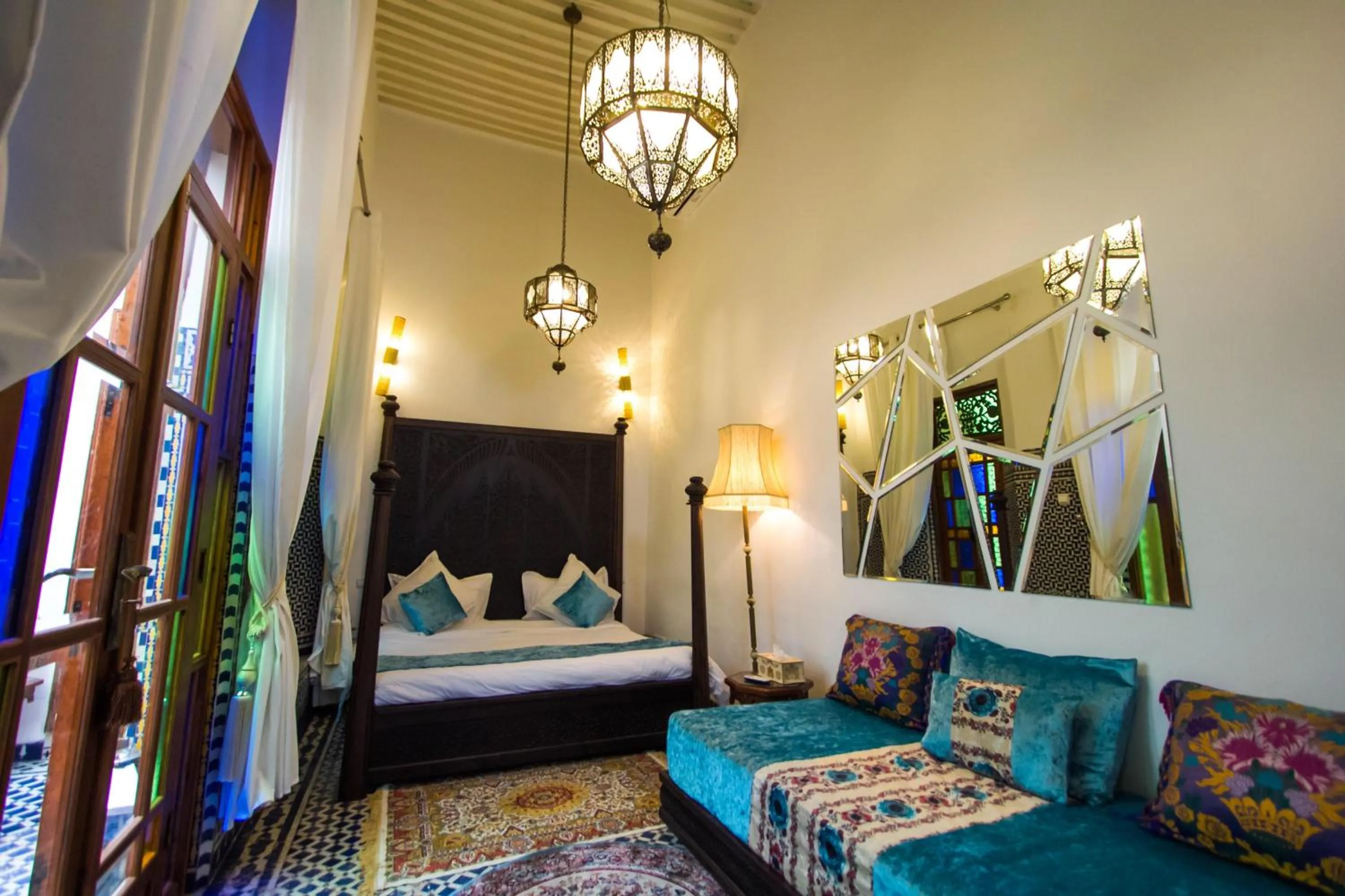Bed in Riad 53 Fes - Luxury Oasis