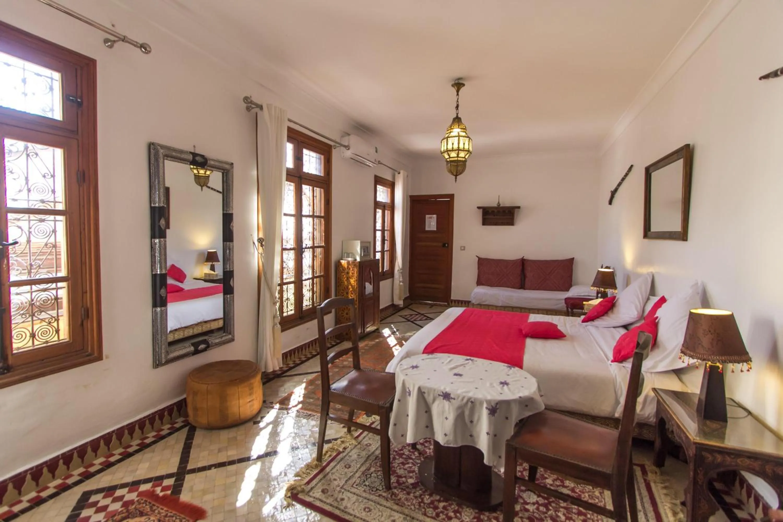 Bed in Riad 53 Fes - Luxury Oasis