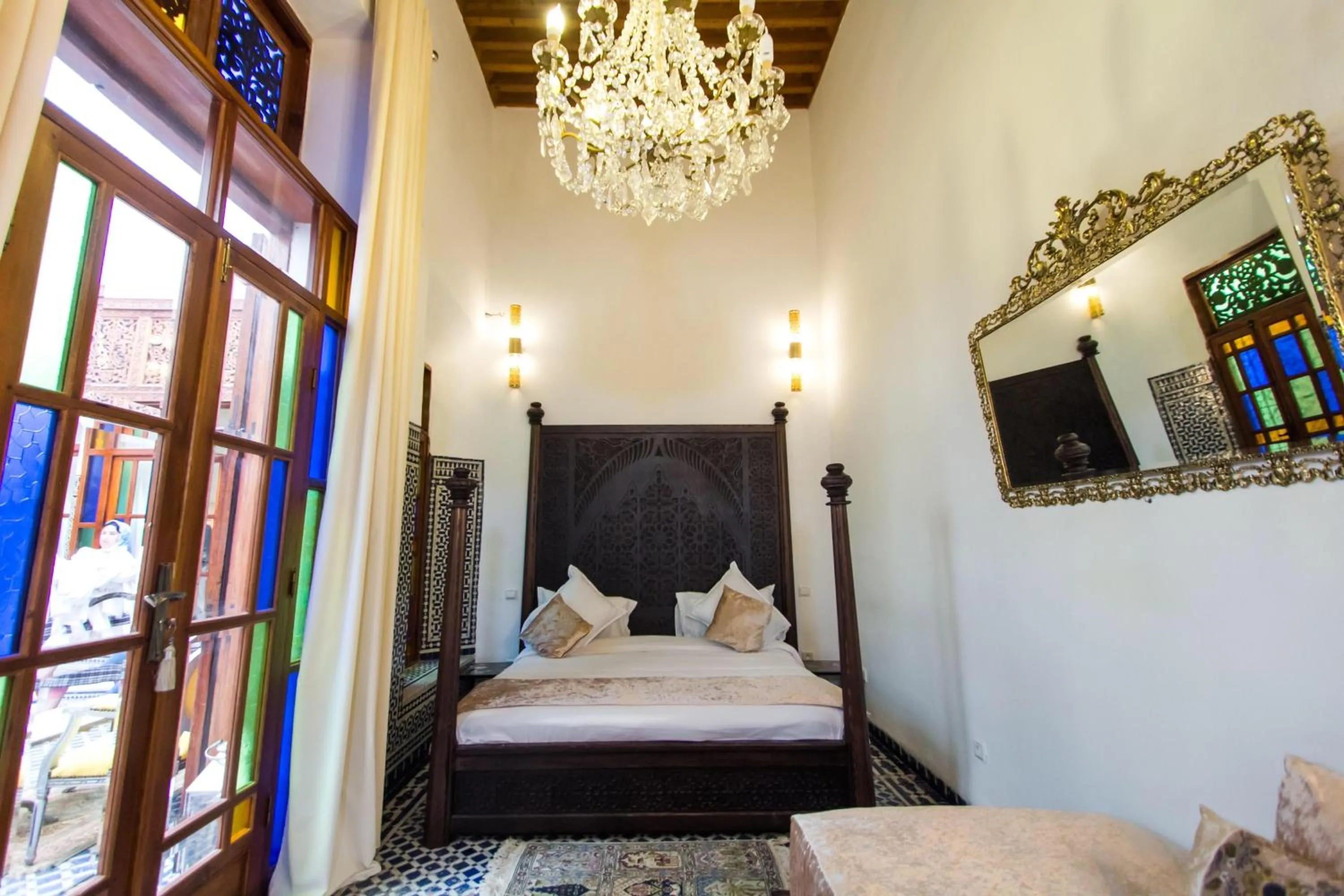 Bed in Riad 53 Fes - Luxury Oasis