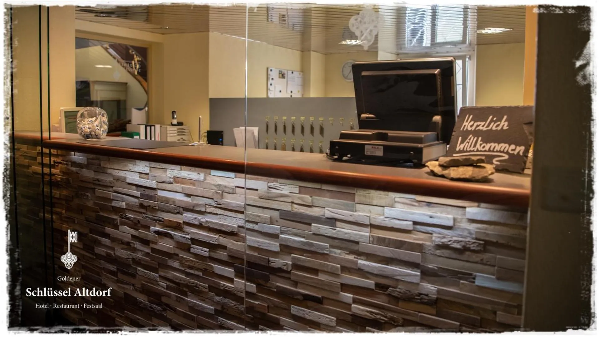 Property logo or sign in Hotel Goldener Schlüssel