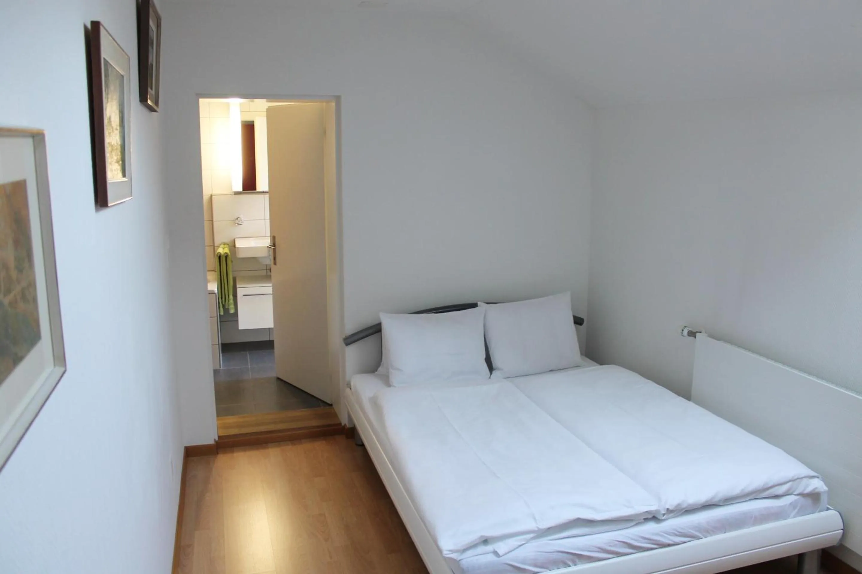 Bed in Hotel Goldener Schlüssel