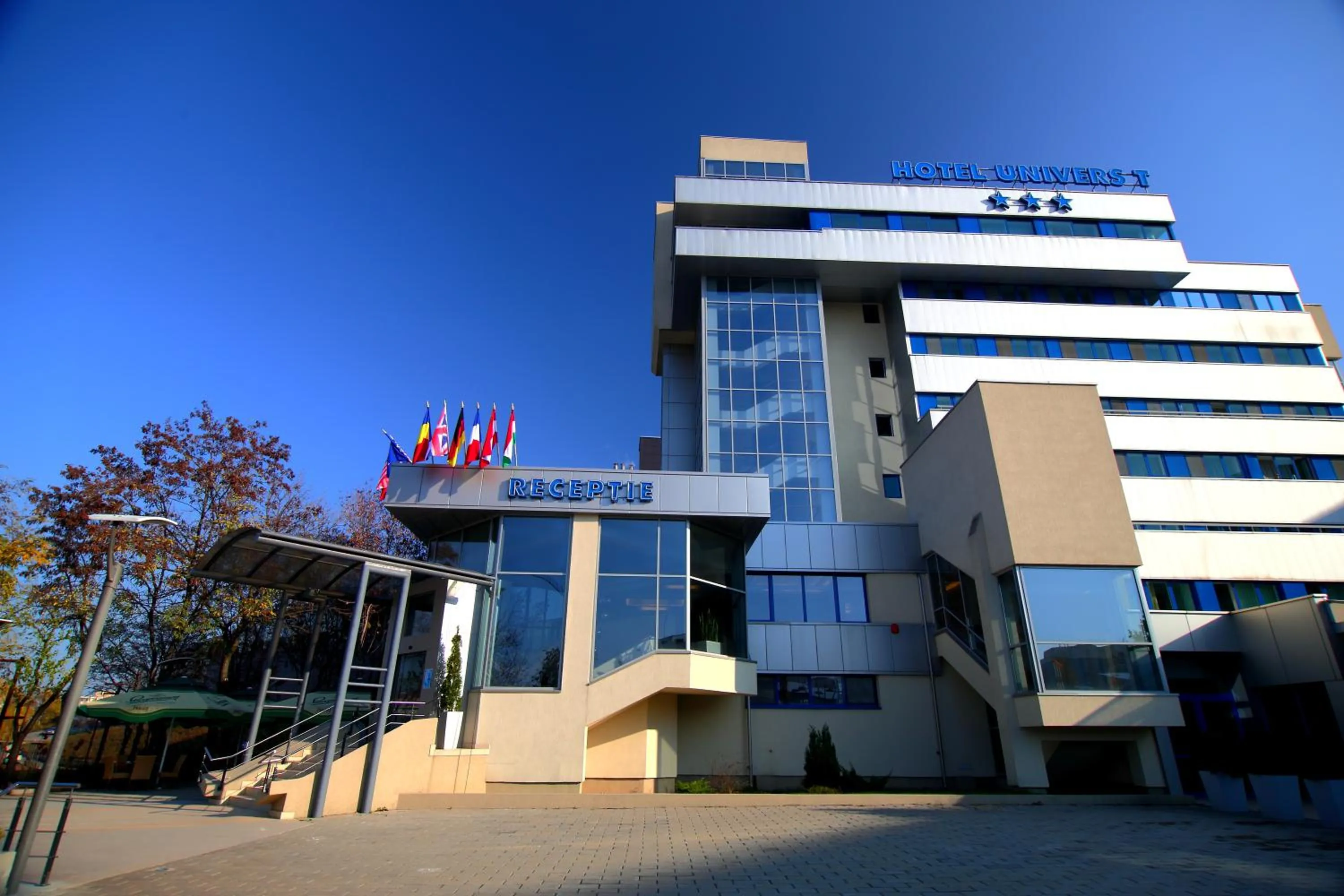 Facade/entrance in Hotel Univers