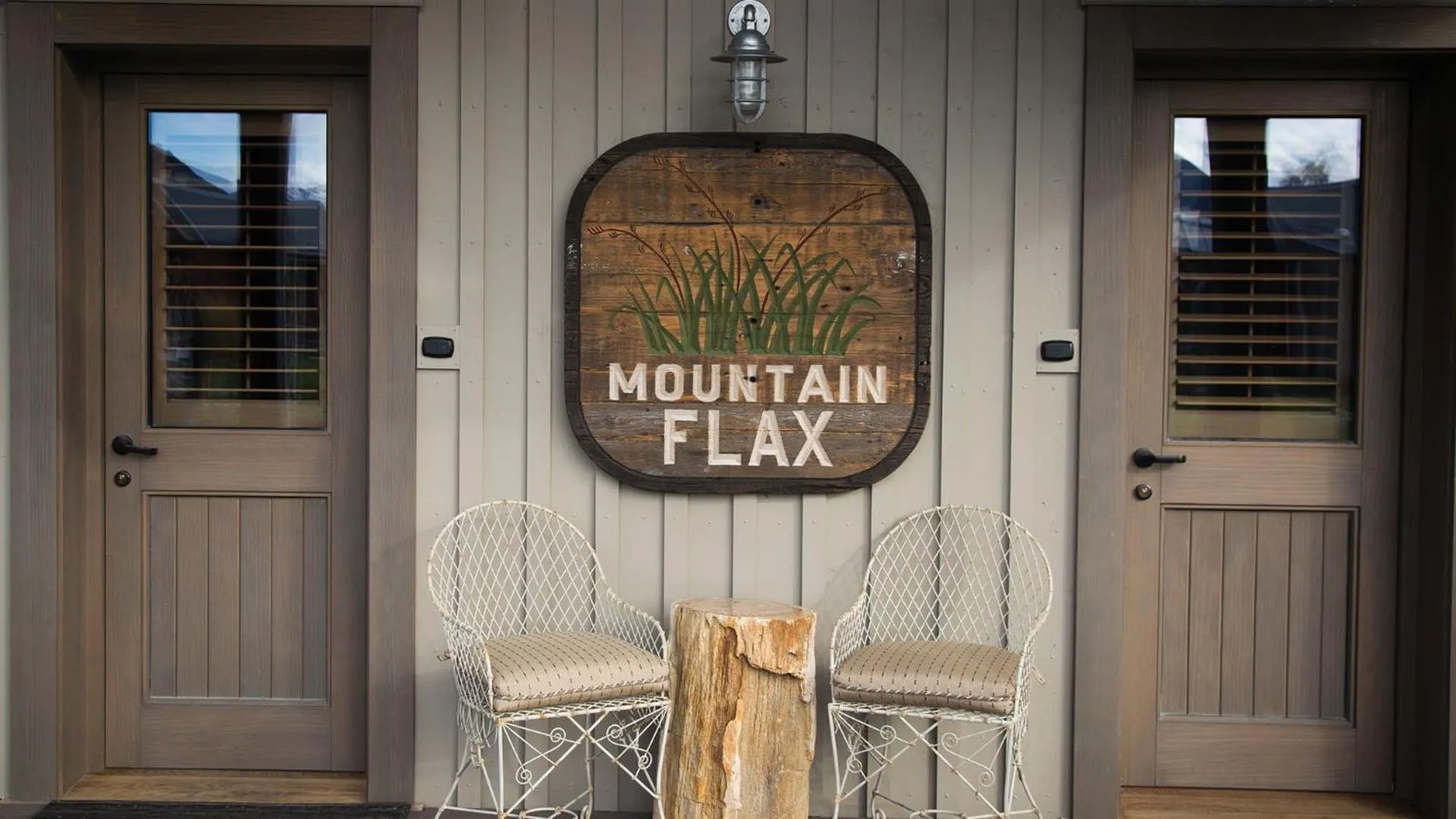 Facade/entrance in Headwaters Glenorchy Eco Lodge